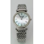 A LONGINE "GRANDE CLASSIQUE" LADIES WATCH IN STAINLESS STEEL WITH DIAMOND BEZEL AND MOTHER OF
