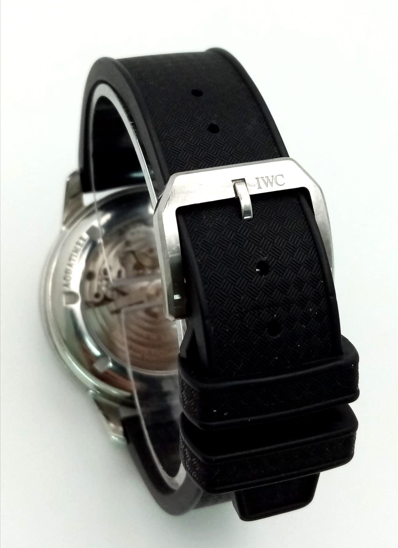 A Vintage IWC Aquatimer Automatic Gents Watch. Black rubber strap. Stainless steel case - 44mm. - Image 8 of 17