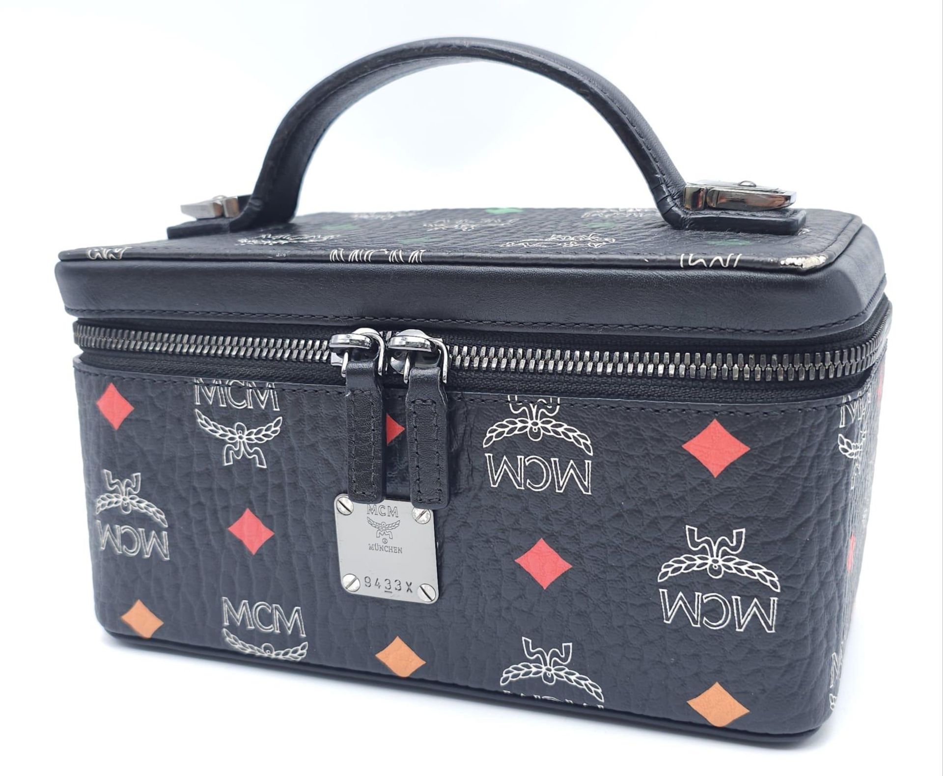 An MCM Rockstar Vanity Case Bag. Leather exterior with leather handle, detachable and adjustable - Image 2 of 11