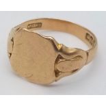 An 18K Yellow Gold Antique Shield Shaped Signet Ring, Hallmarked Birmingham, 1922. Size R/S, 5.7g