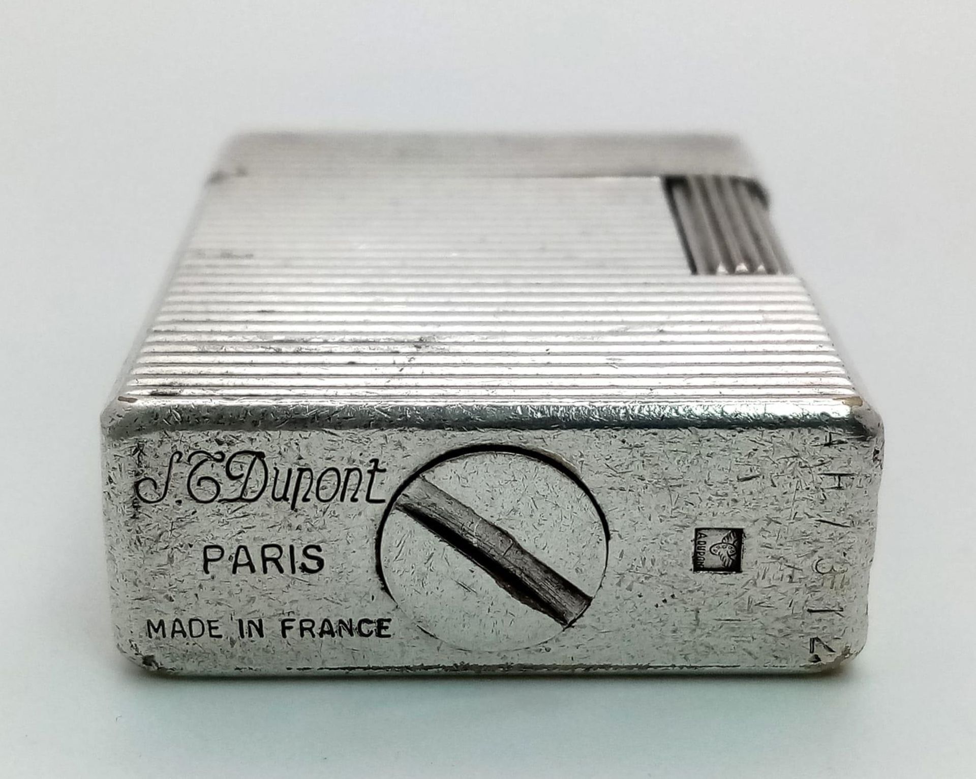 A Vintage ST Dupont Silver Plated Lighter. Needs gas and flint. 4.5 x 3.5cm. UK Mainland Sales Only - Bild 4 aus 5