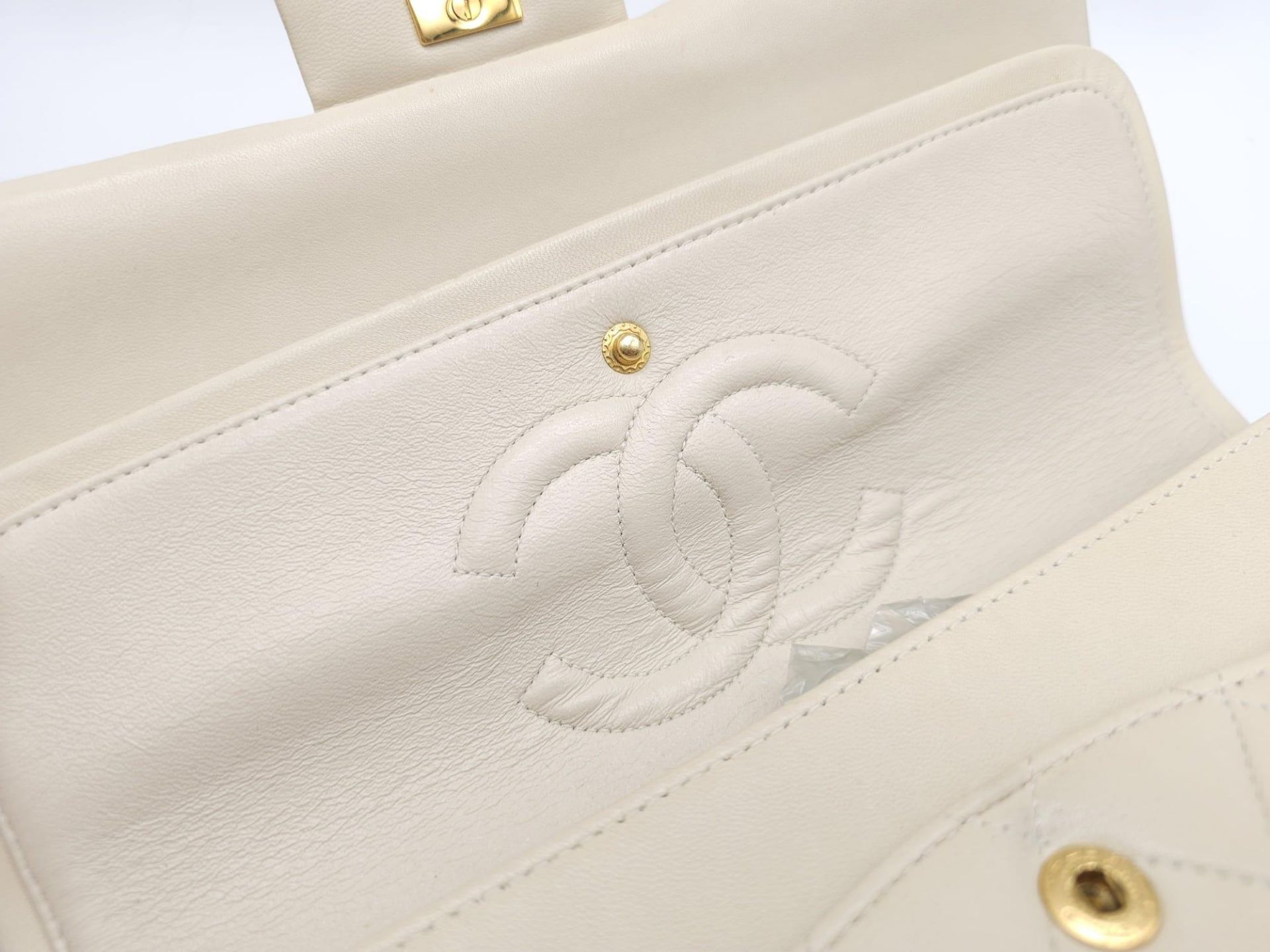 Chanel Cream Maxi. Double handled, quilted in diamond stitching and quality leather throughout. Gold - Image 18 of 27