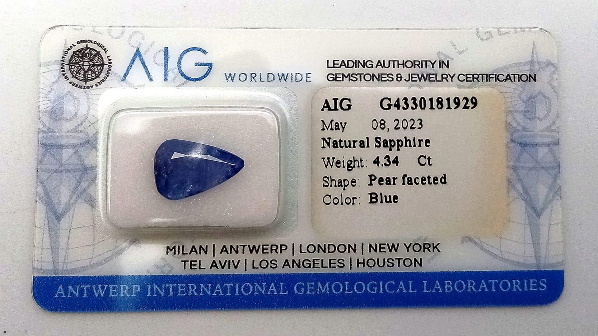 A 4.34ct Natural Blue Sealed Sapphire - AIG Milan Certified - Image 2 of 3