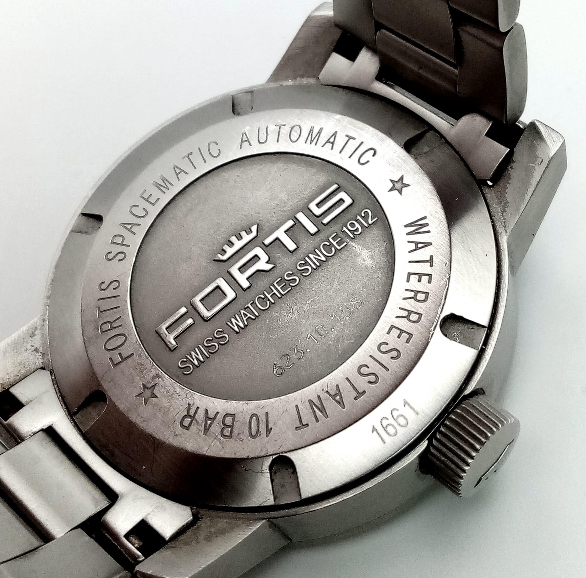A RADO FORTIS STAINLESS STEEL GENTS WATCH , AUTOMATIC MOVEMENT , DAY AND DATE BOXES AND - Image 9 of 13