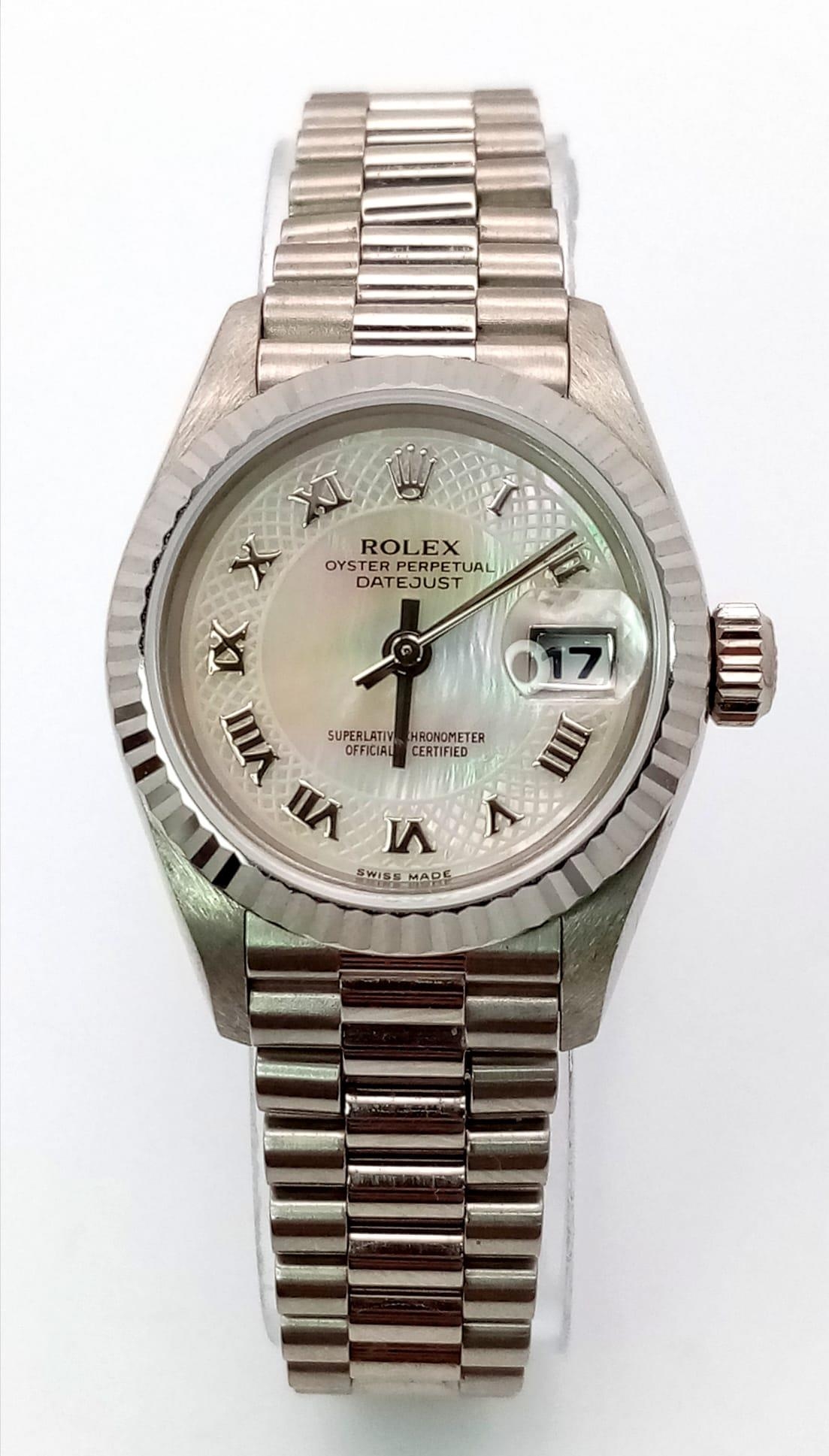 A LADIES ROLEX 18K WHITE GOLD OYSTER PERPETUAL DATEJUST WITH UNUSUAL PATTERNED DIAL , ROMAN NUMERALS - Image 2 of 9