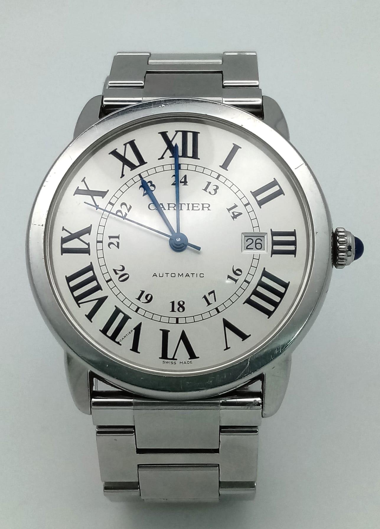 A CARTIER STAINLESS STEEL GENTS AUTOMATIC "RONDE SOLO" WATCH WITH BOX AND PAPERS 42mm 14808 - Image 2 of 10