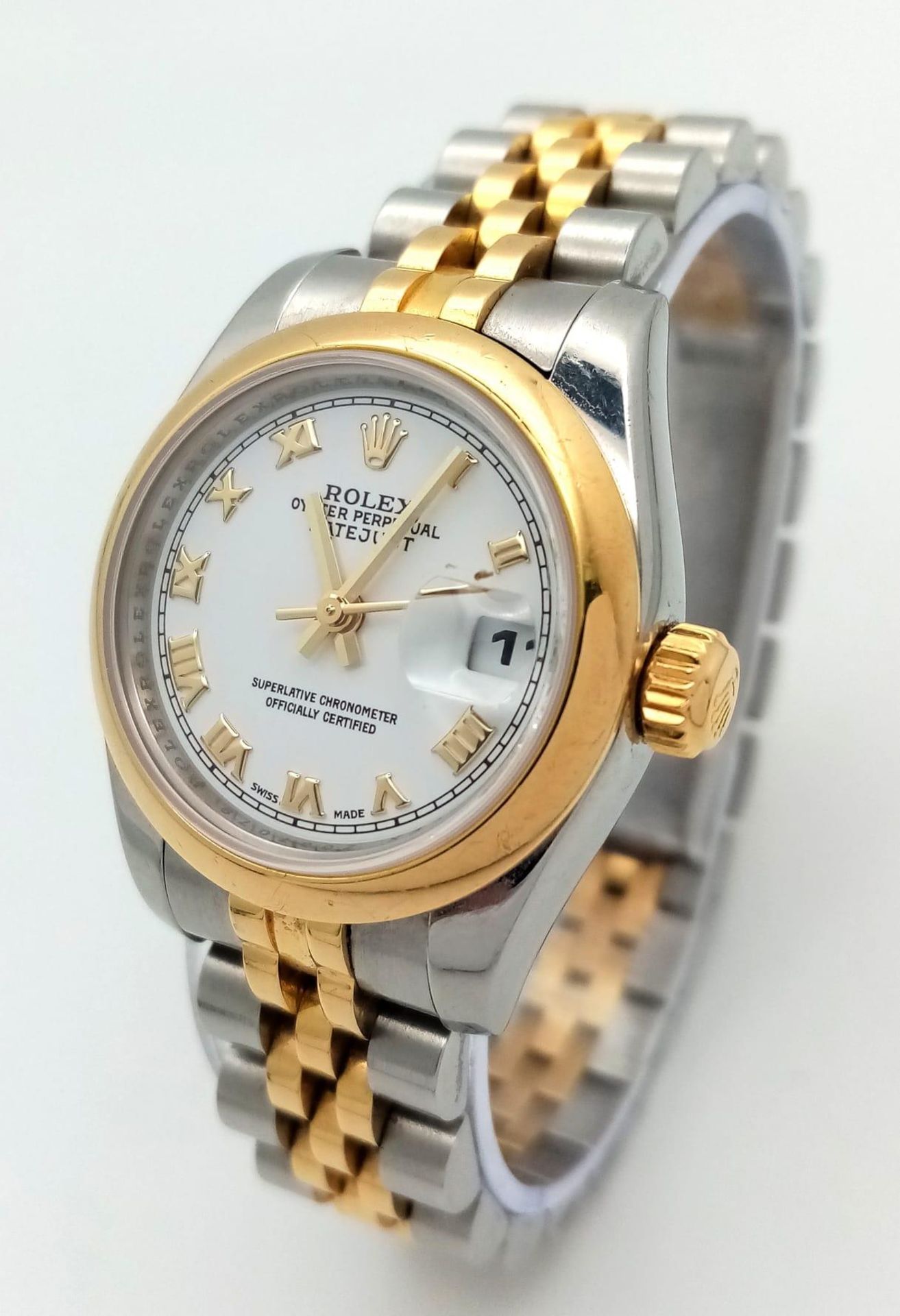 A Rolex Oyster Perpetual Datejust Bi-Metal Ladies Watch. 18k gold and stainless steel bracelet and