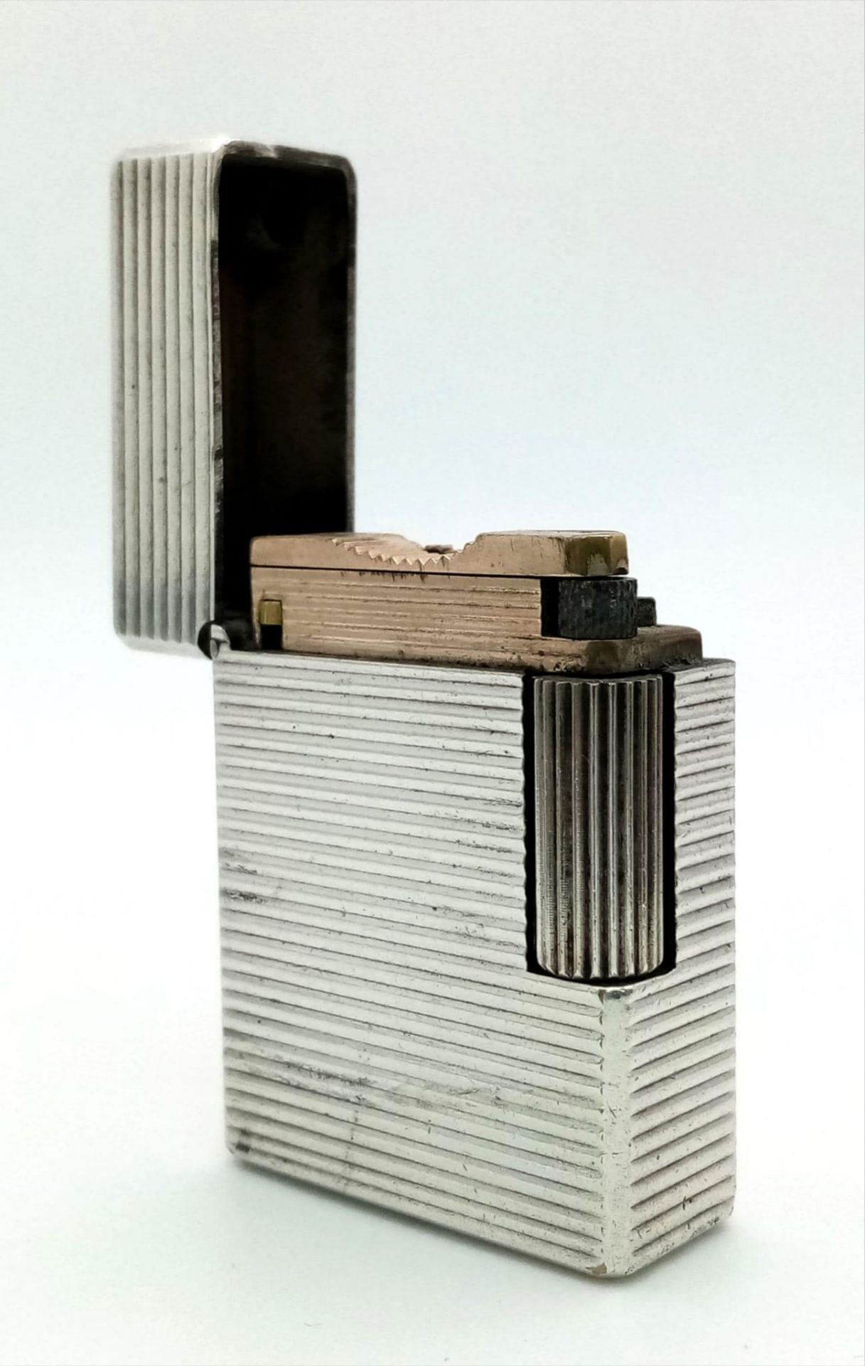 A Vintage ST Dupont Silver Plated Lighter. Needs gas and flint. 4.5 x 3.5cm. UK Mainland Sales Only - Bild 2 aus 5