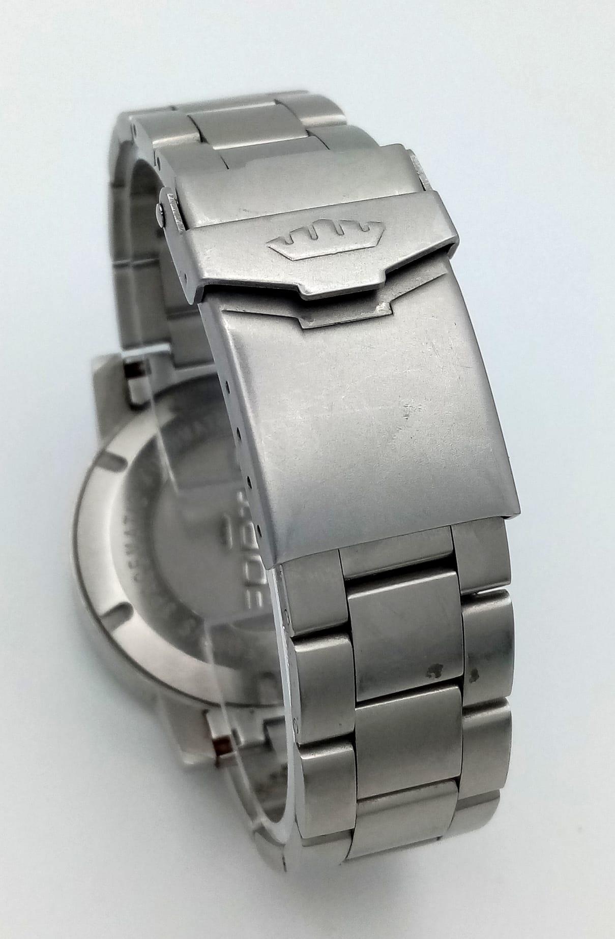 A RADO FORTIS STAINLESS STEEL GENTS WATCH , AUTOMATIC MOVEMENT , DAY AND DATE BOXES AND - Image 11 of 13