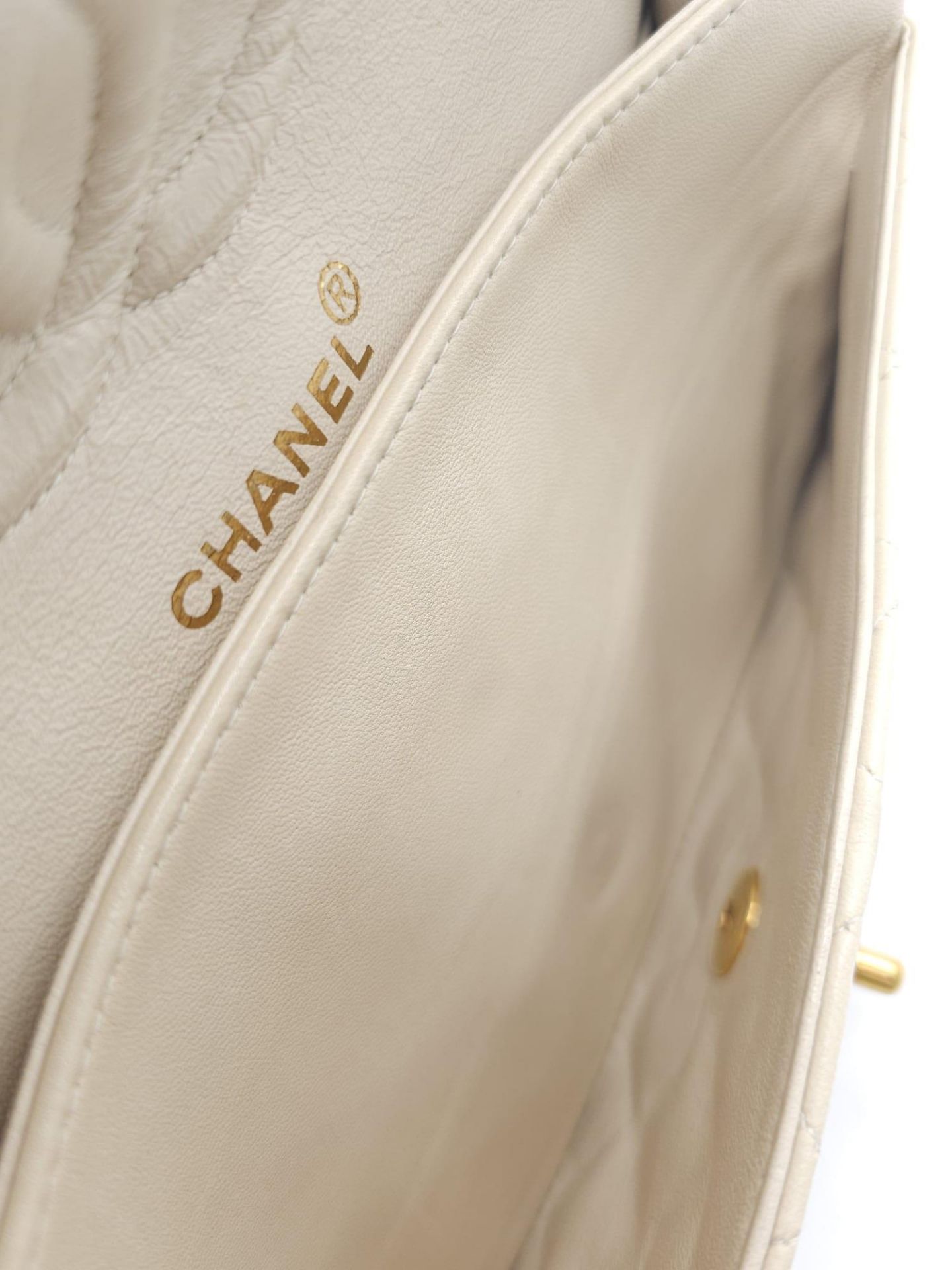 Chanel Cream Maxi. Double handled, quilted in diamond stitching and quality leather throughout. Gold - Image 25 of 27