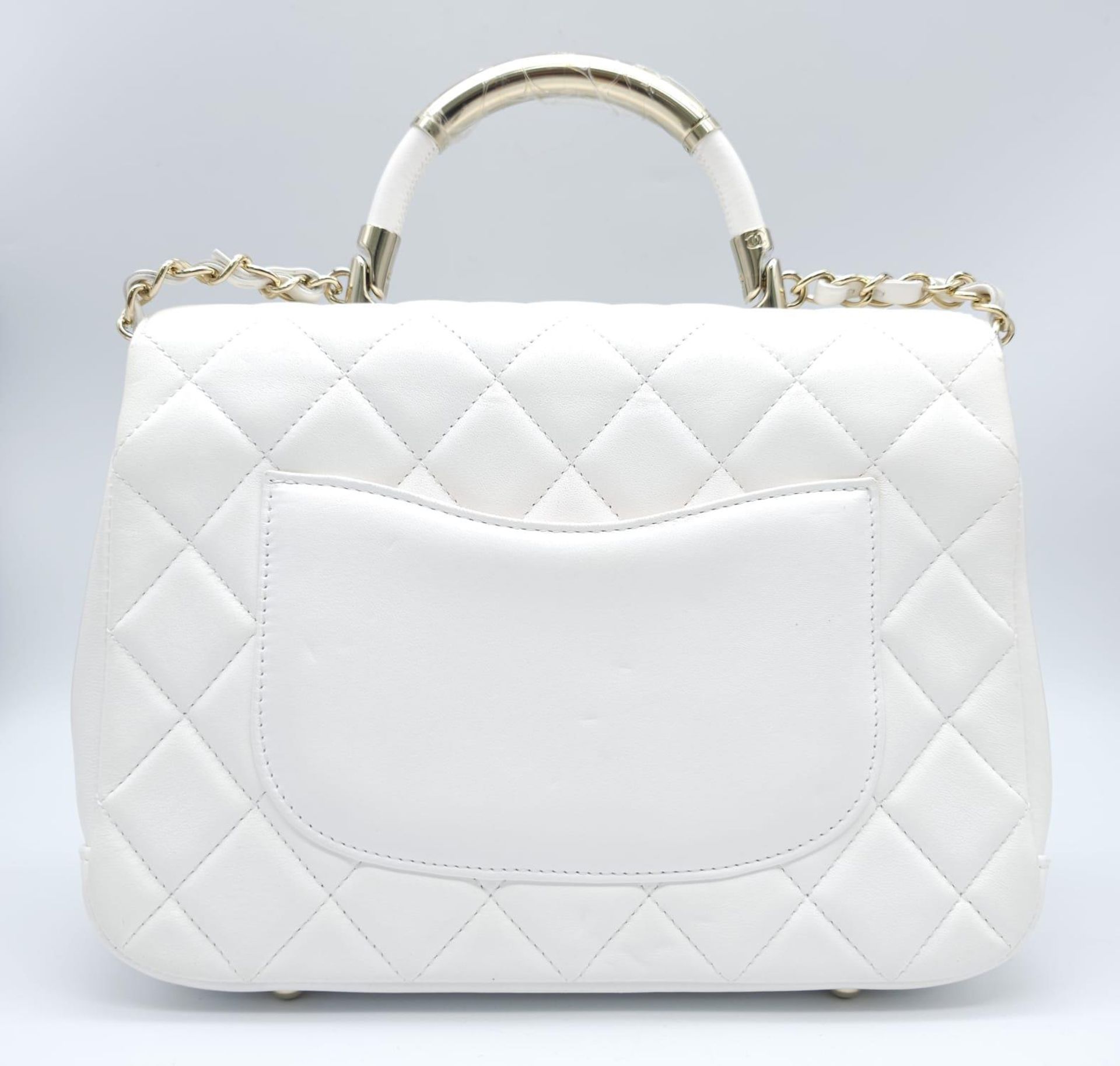 Chanel Carry Chic Bag. Lamskin throughout, front single flap is quilted with diamond stitching. - Image 5 of 16