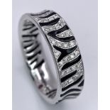 18K WHITE GOLD DIAMOND SET RING DESIGNED BY ROBERTO COIN, 0.25CT. WEIGHT: 8.2G SIZE T SC 5029