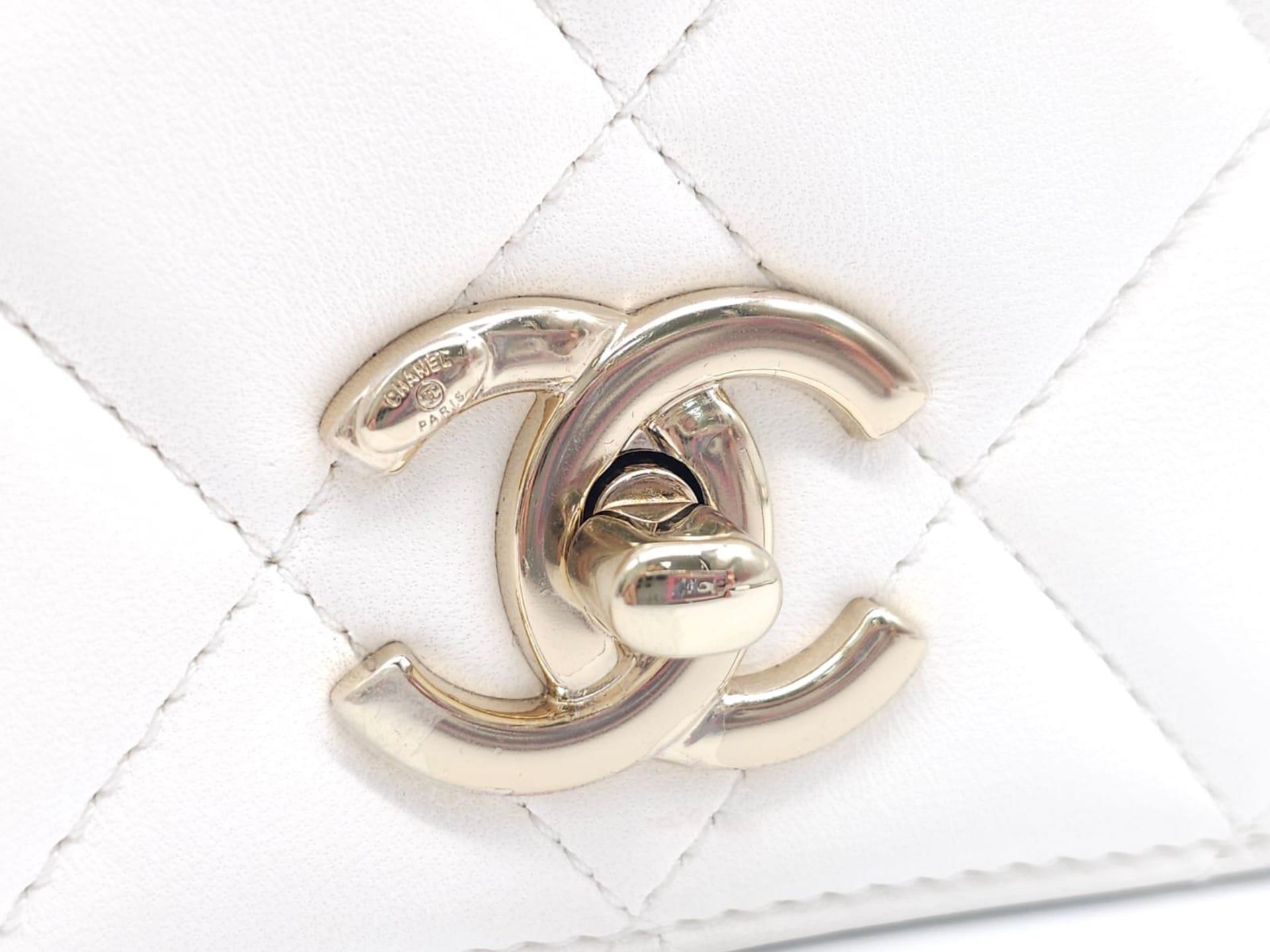 Chanel Carry Chic Bag. Lamskin throughout, front single flap is quilted with diamond stitching. - Image 7 of 16