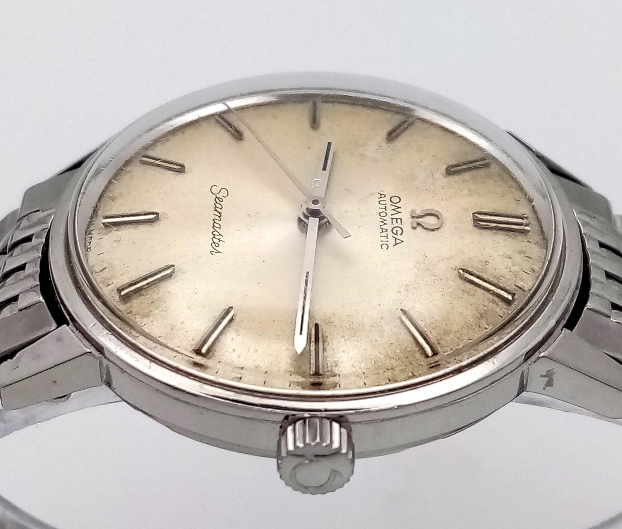A Vintage Omega (1960s) Automatic Seamaster Gents Watch. Stainless steel bracelet and case - 34mm. - Image 6 of 13