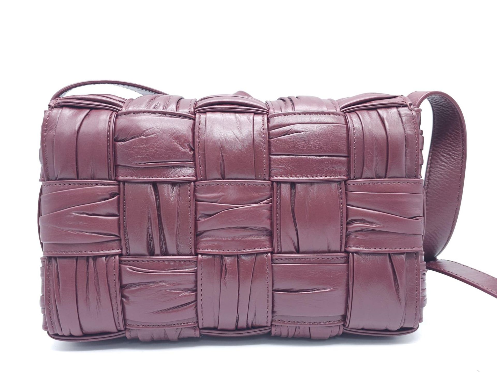 Bottega Veneta Brick Cassette Bag. Smooth burgundy leather, signature orthogonal weaving, adjustable - Image 4 of 12