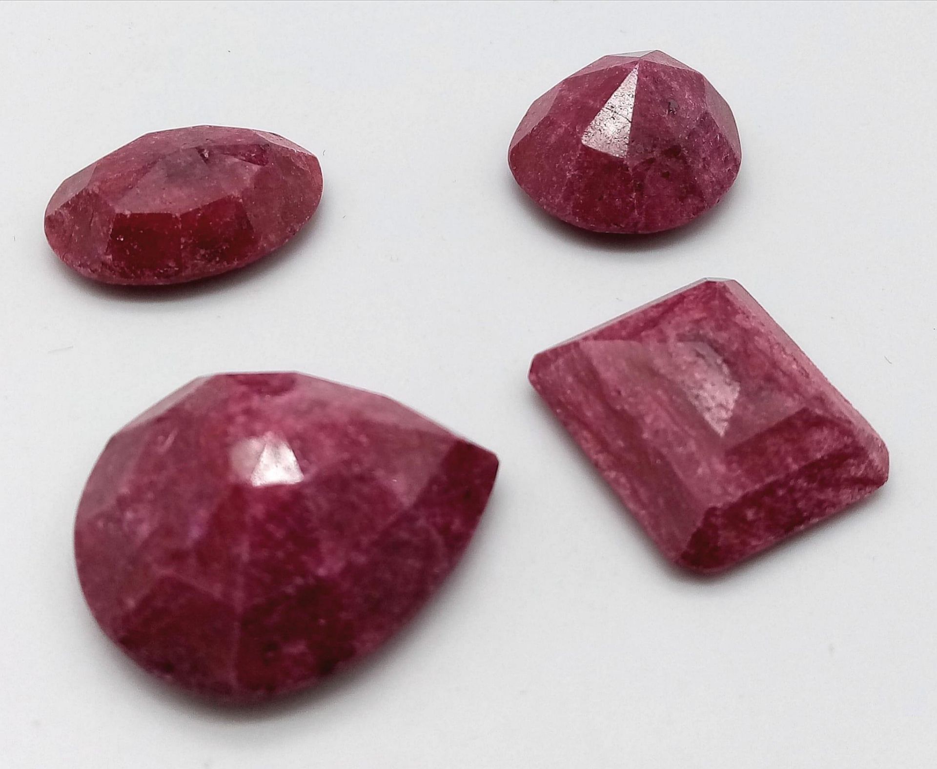 A Parcel of 225ct Different Shaped Ruby Stones. - Image 2 of 4