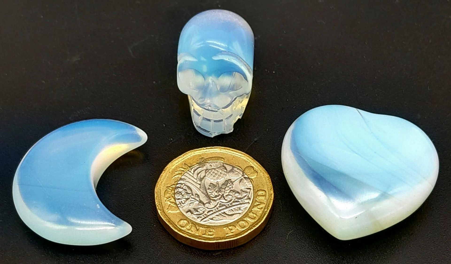 Parcel of 4 Opalite Figurines. Featuring a Dog, Skull, Heart & Moon. - Image 4 of 4