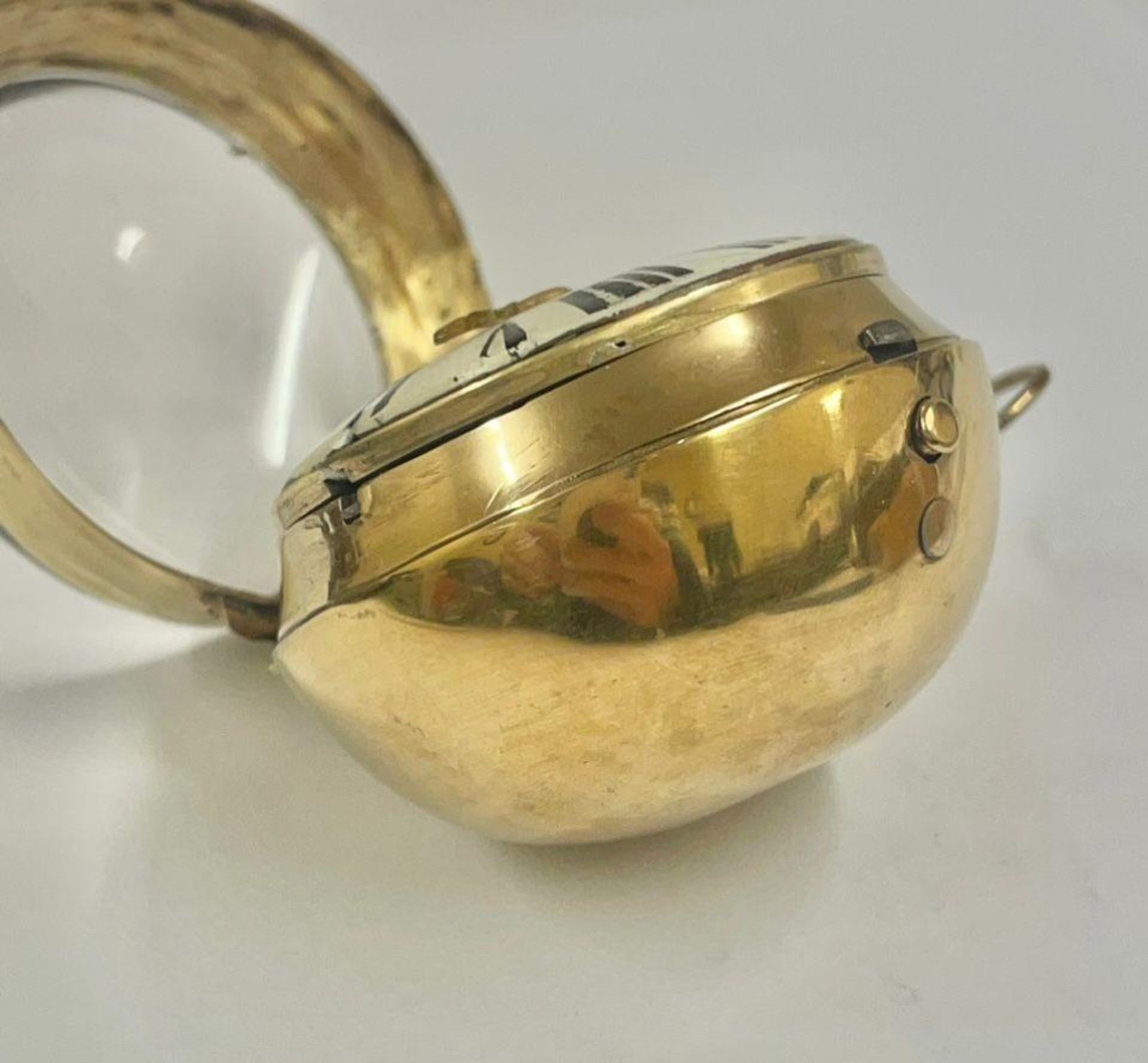 Rare 1600s Oignon single hand Pocket Watch, Girod Copet. French Gilt c1680, Ticks if touch the fly - Bild 9 aus 18