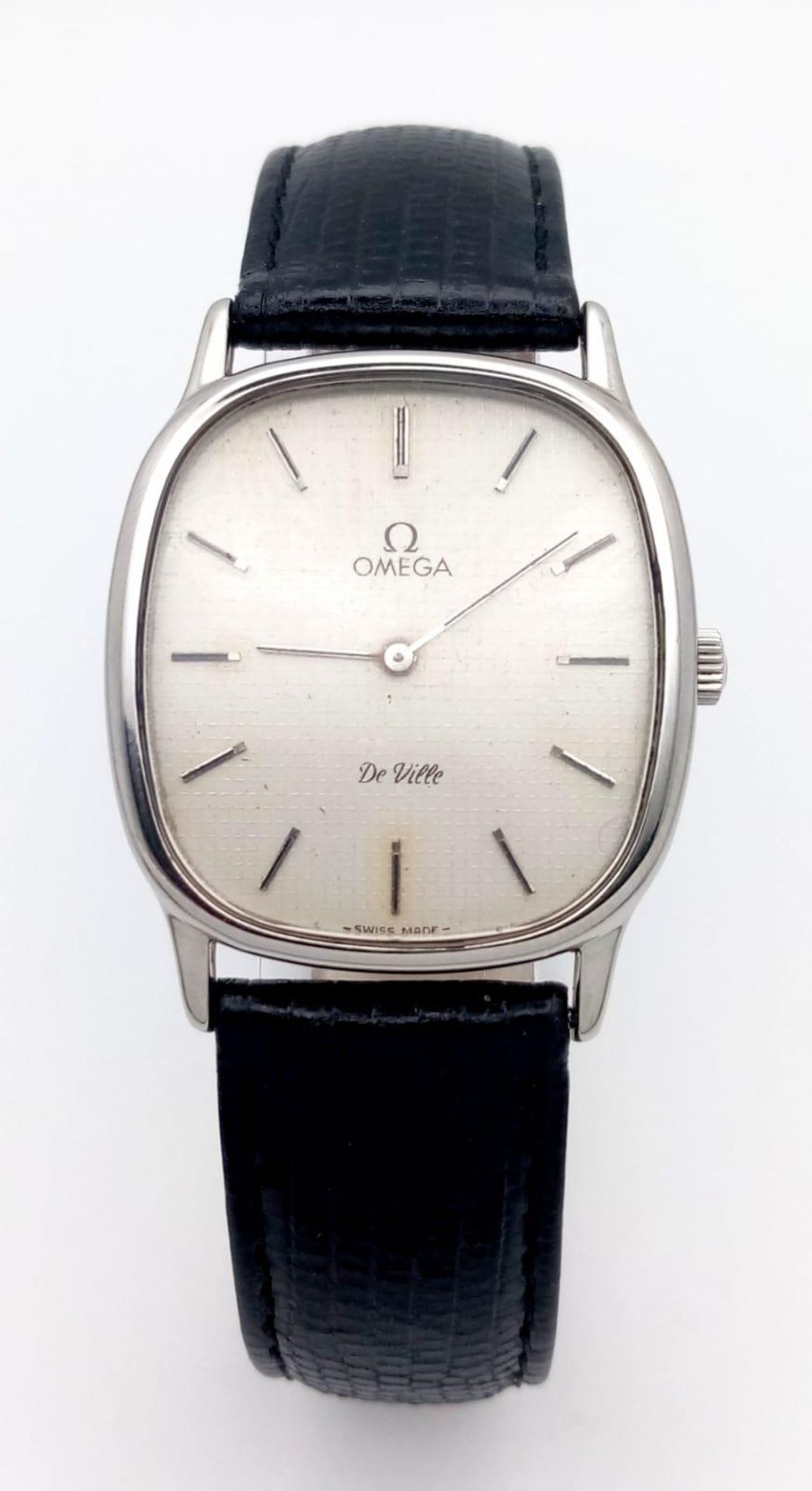 AN OMEGA DE VILLE IN STAINLESS STEEL WITH MANUAL WINDING MOVEMENT AND ON A BLACK LEATHER STRAP . - Bild 2 aus 6