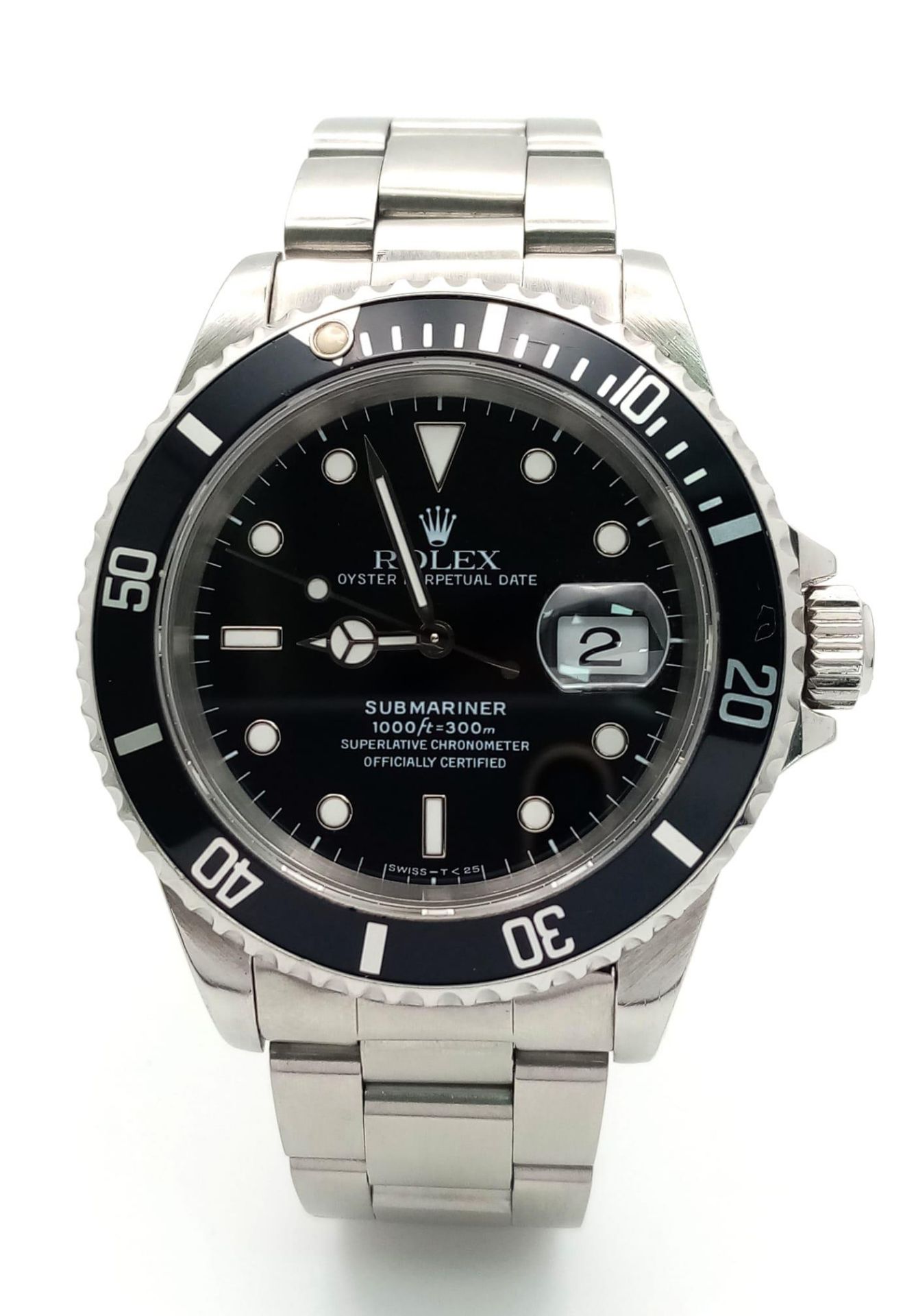 A Rolex Oyster Submariner Gents Watch. Stainless steel bracelet and case - 40cm. Black dial with