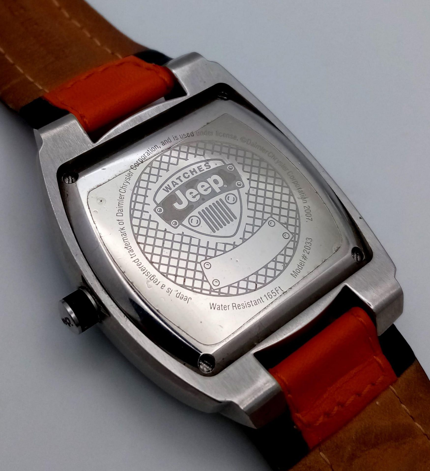 A Jeep Logo Quartz Gents Watch. Orange leather strap. Stainless steel case - 41cm. In good condition - Image 4 of 4