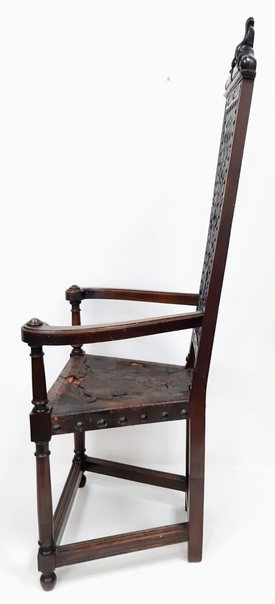 A unique and unusual 18/19th Century Caquetoire Chair. Derived from 'caqueter', a French term - Image 4 of 15