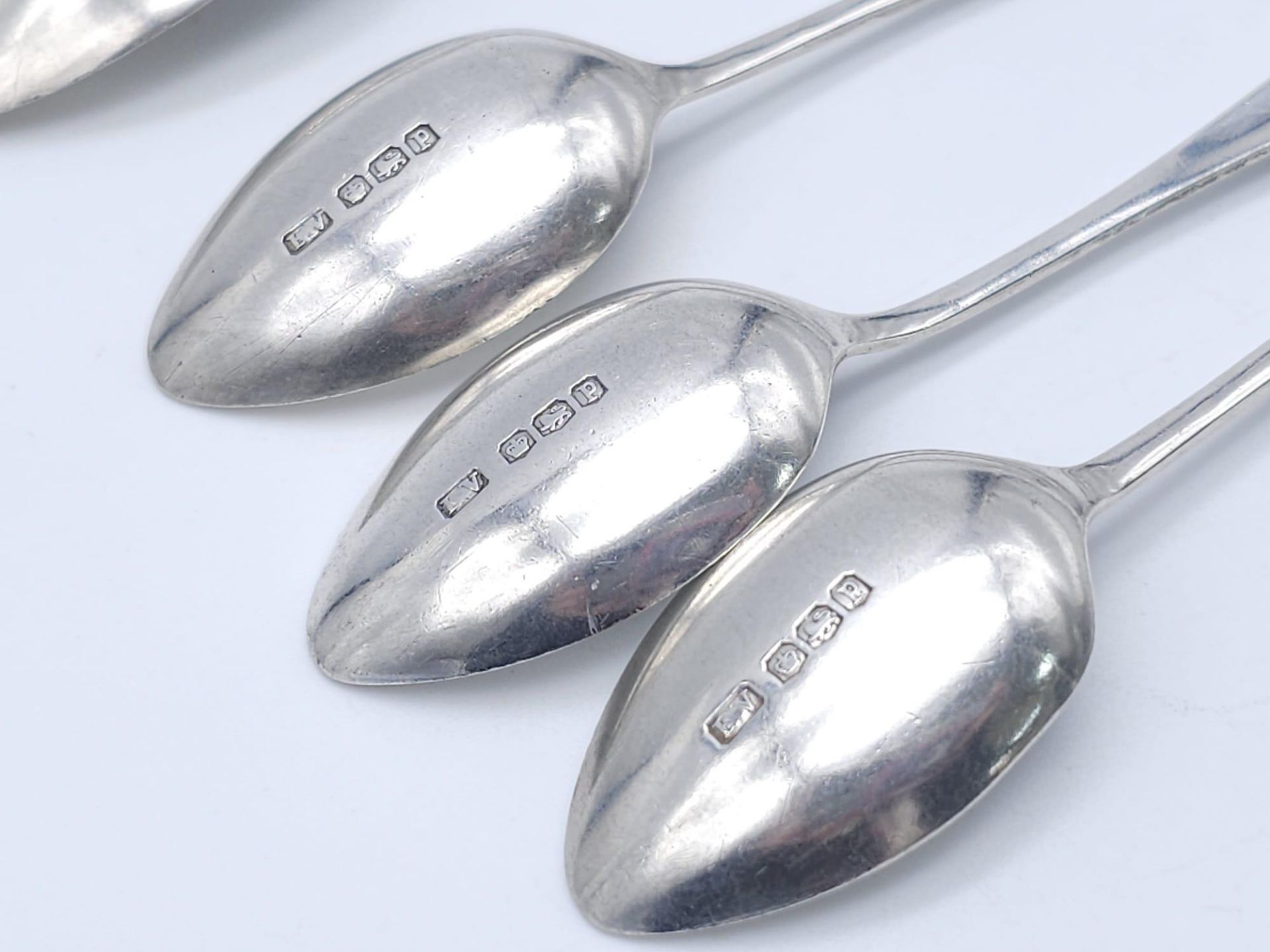 Collection of 5x silver spoons, Total Weight: 65.33g - Image 5 of 6