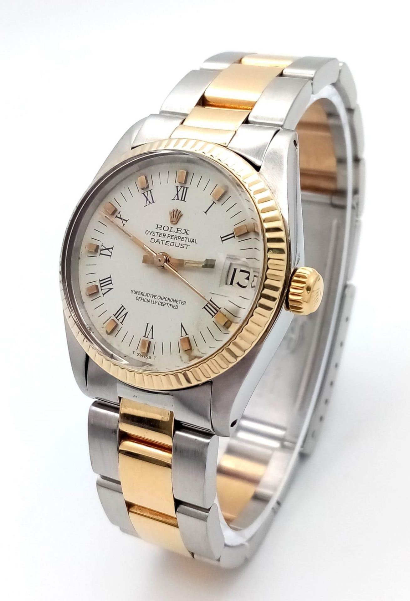 A Bi-Metal Rolex Oyster Perpetual Datejust Mid-Size Unisex Watch. 18k gold and stainless steel - Image 2 of 7