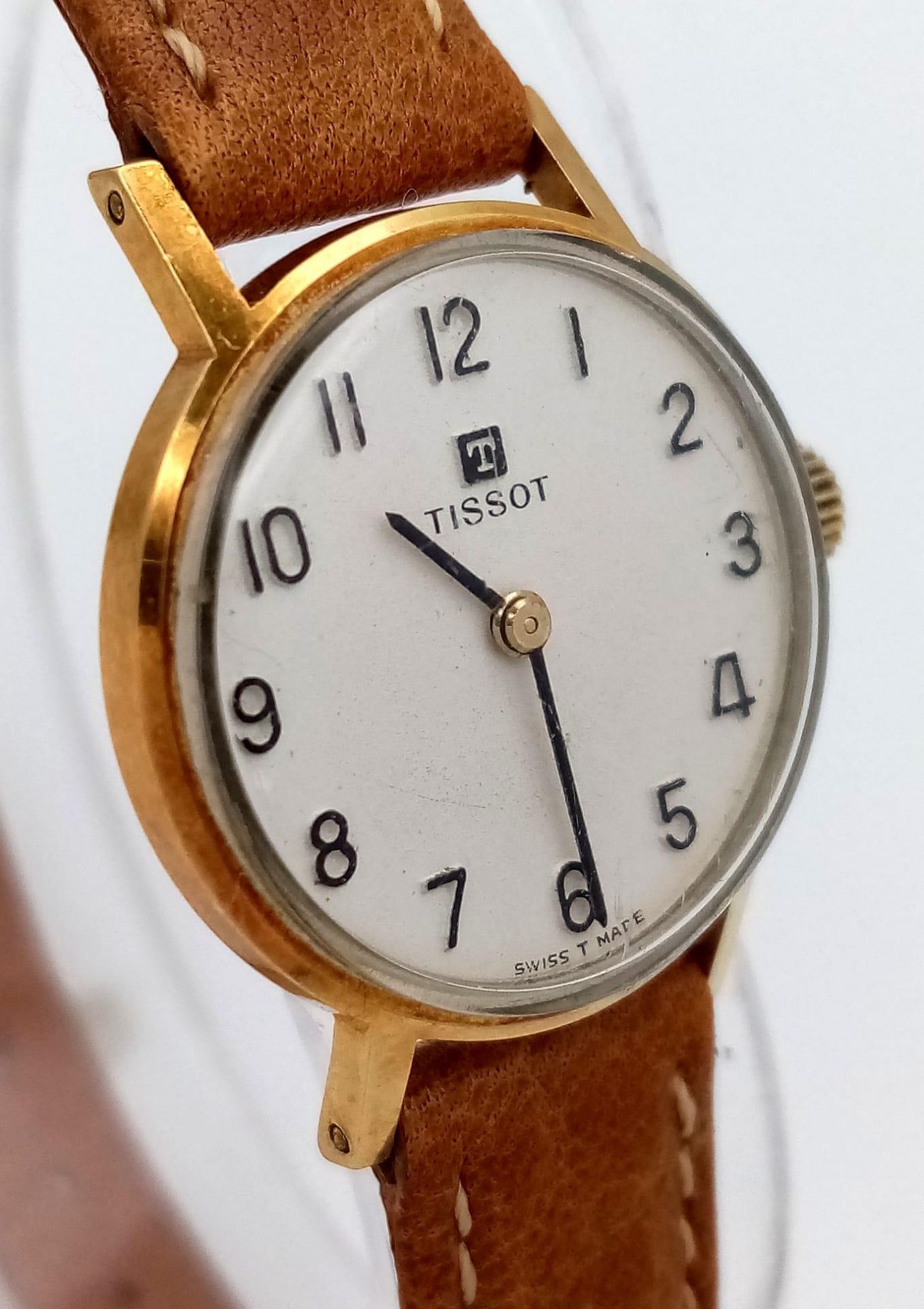 A Lovely Vintage 18K Gold Cased Tissot Ladies Watch. Brown leather strap. 18k gold inner - Image 3 of 6