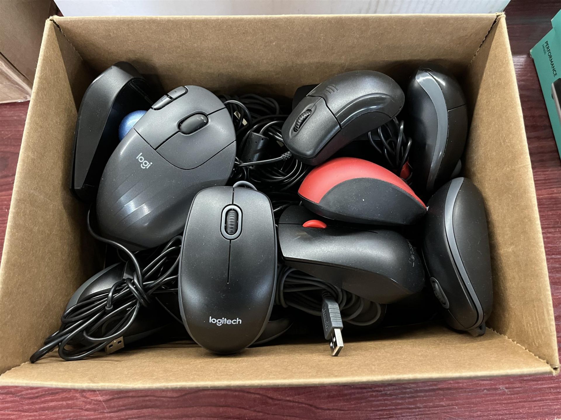 Mixed Lot - Assorted Box of Mouses - Image 2 of 2