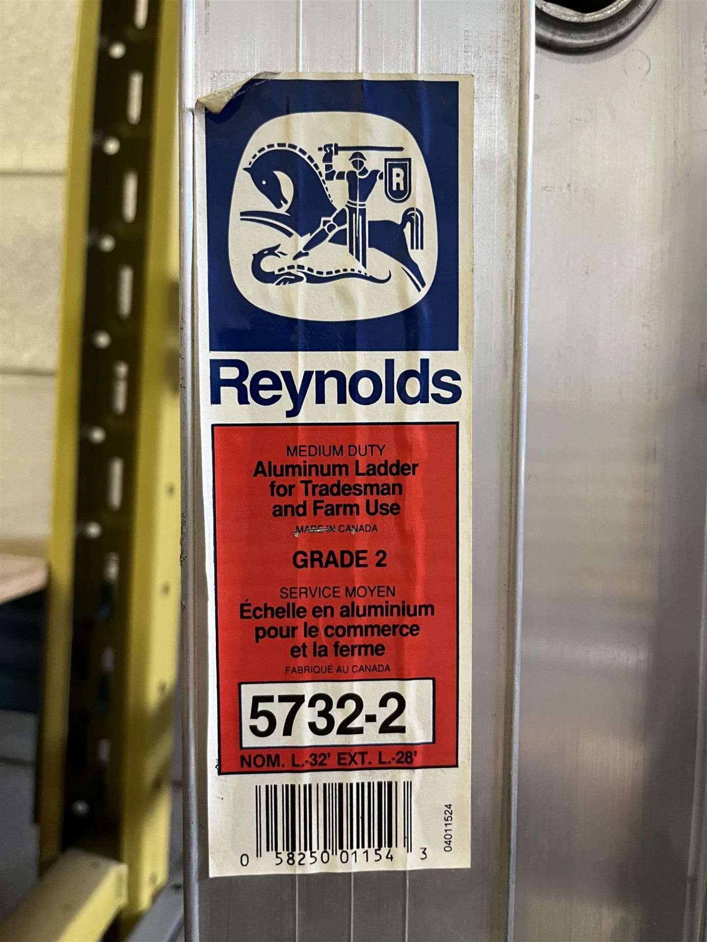 Reynolds Medium Duty Aluminum Extention Ladder - 5732-2 - 32' - 60' - Image 2 of 2