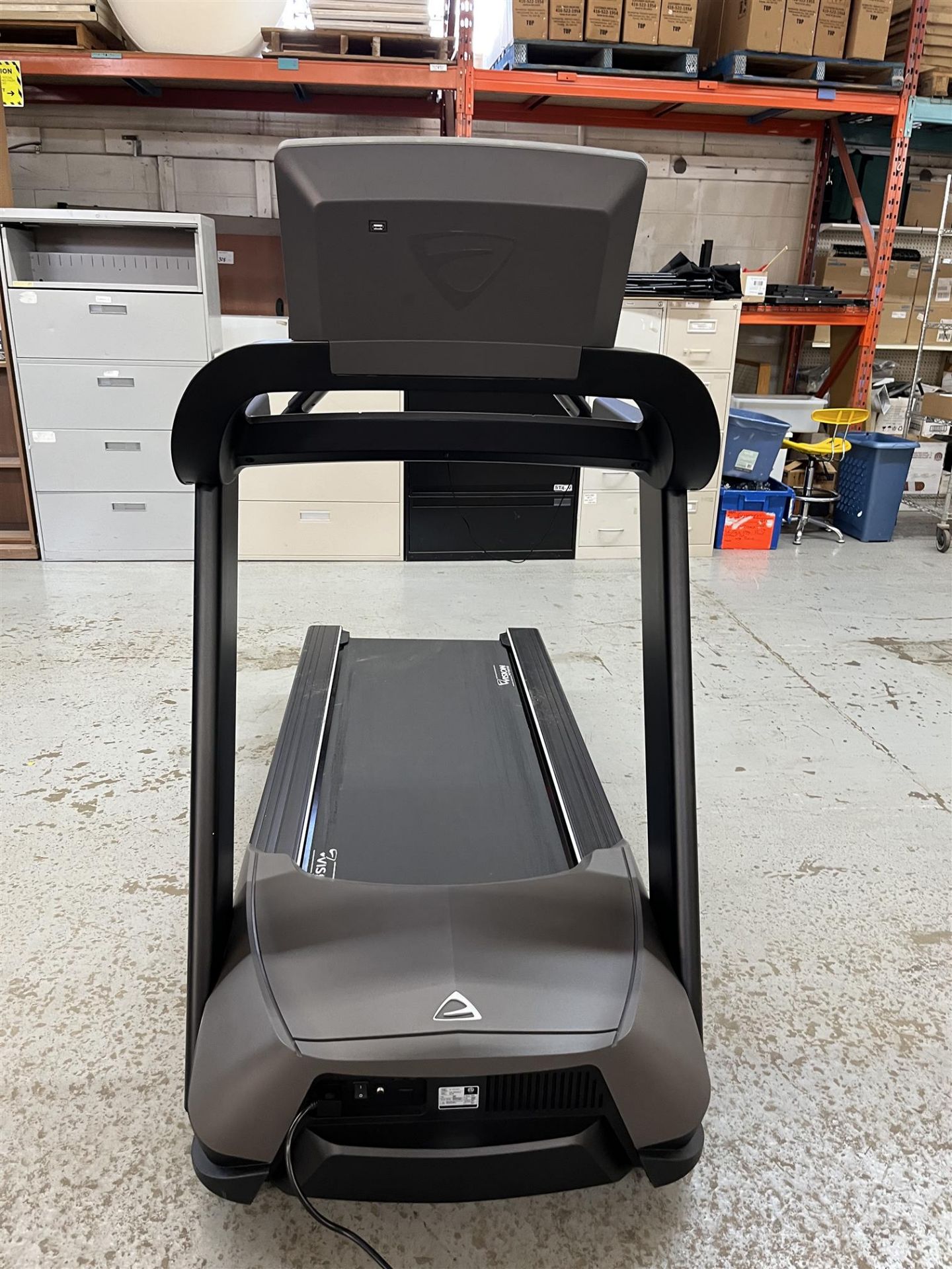 Vision Fitness Treadmill Model: T600, 400lbs, 120Vac Volts, 50-60Hz, Phase 1 - Image 4 of 5