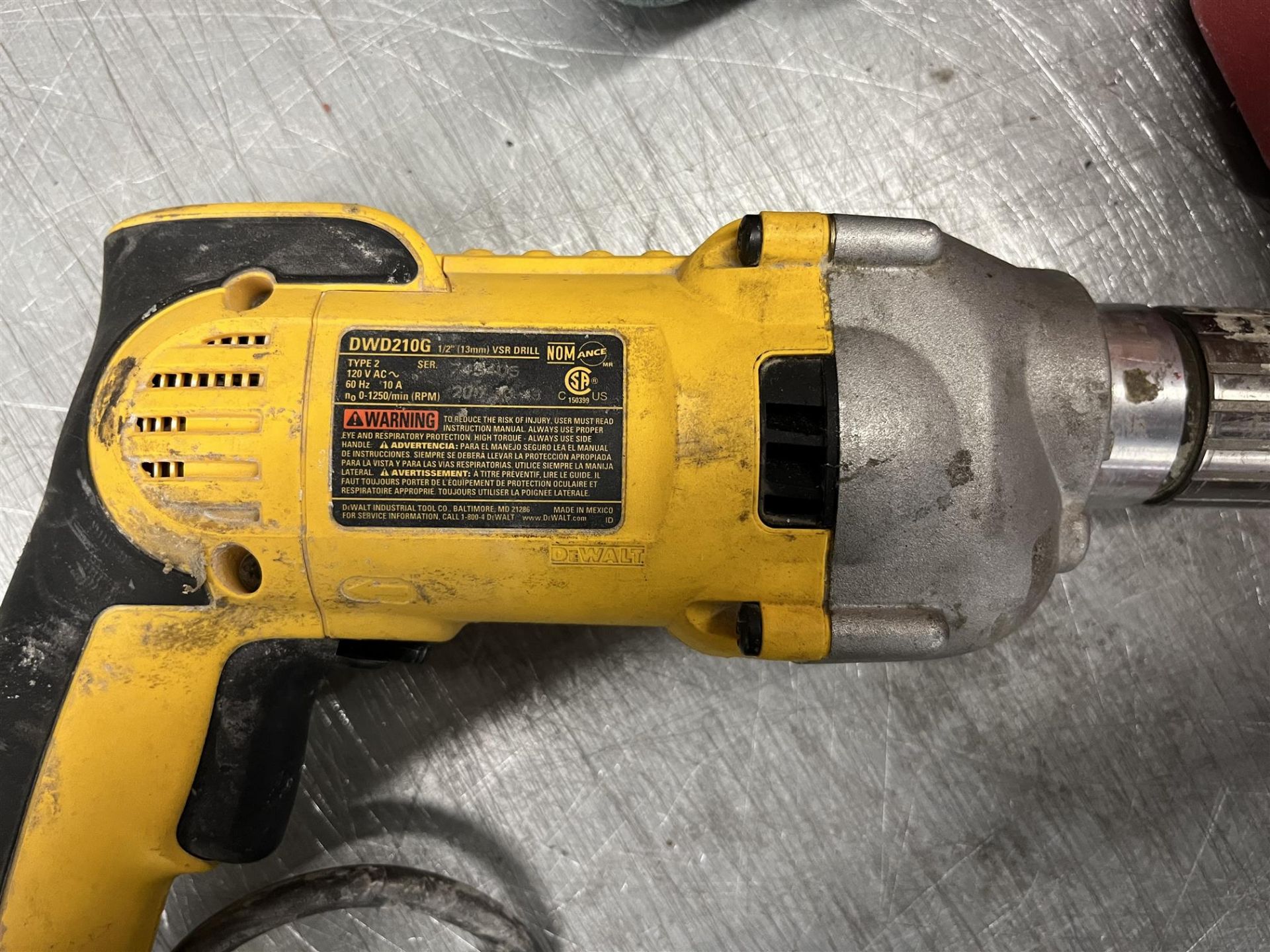 DEWALT DWD210G 1/2" VSR DRILL - Image 2 of 2