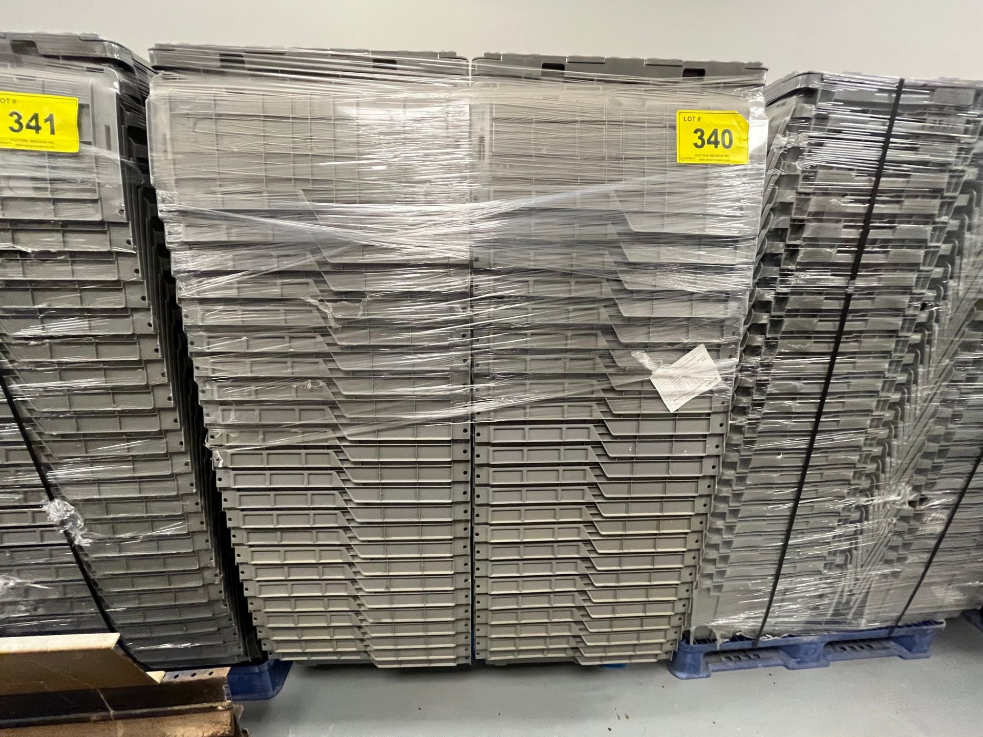 PALLET OF GREY PLASTIC TOTES (APPROX. 100 TOTAL)