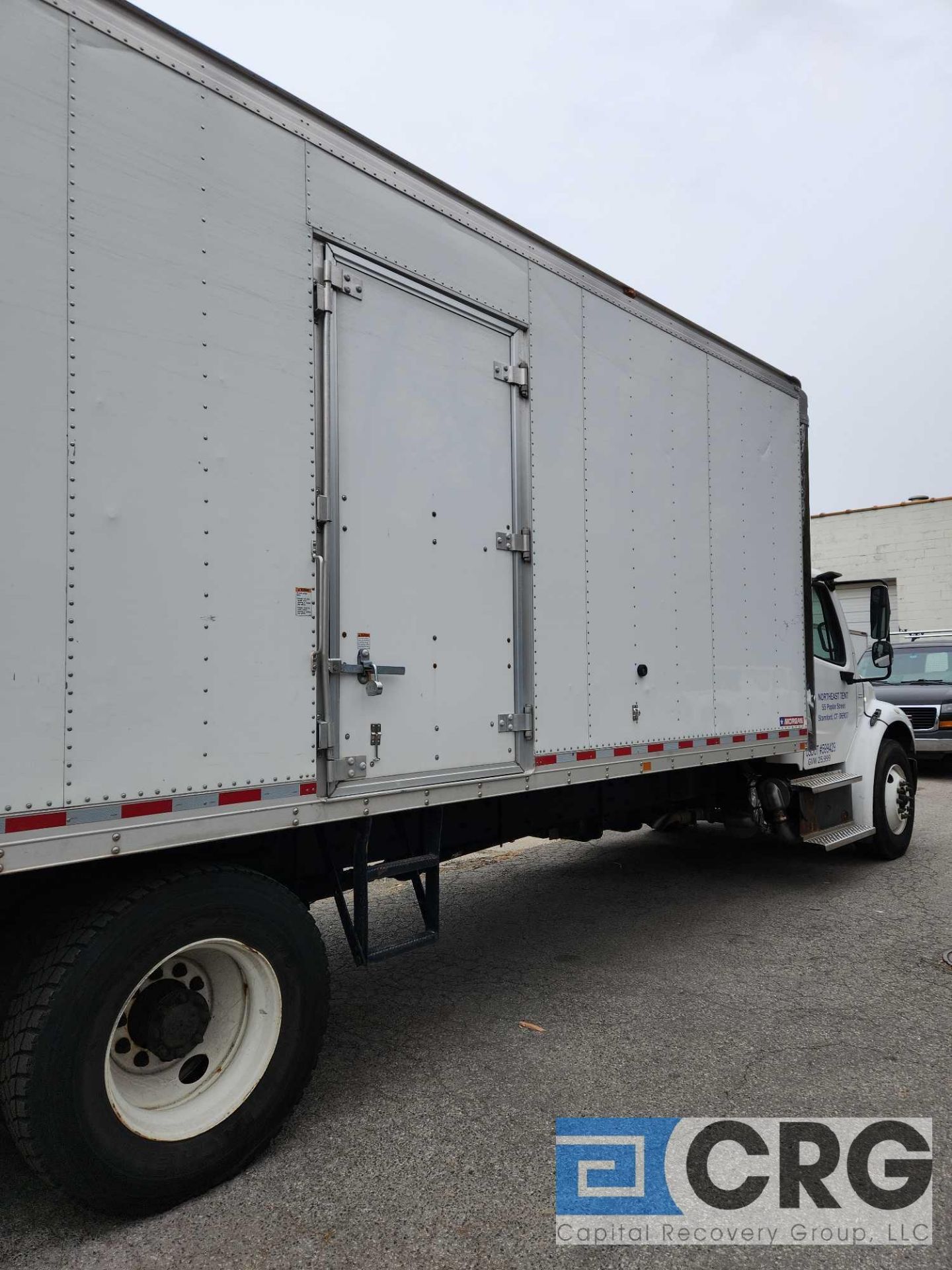 2016 Freightliner M2-106 24' Box Truck w/Lift Gate - Image 3 of 8
