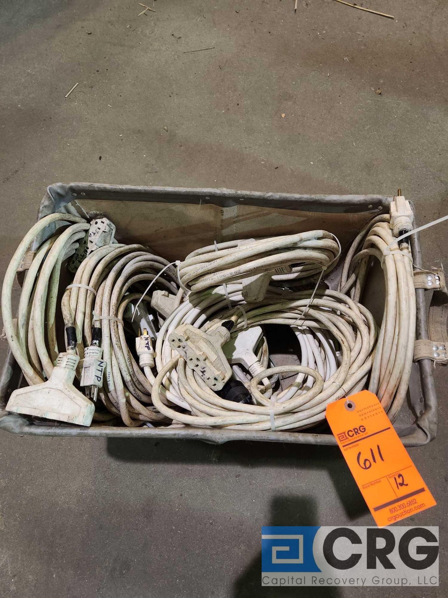 25' Long 12 Gauge White Extension Cords w/Triple Tap Outlet