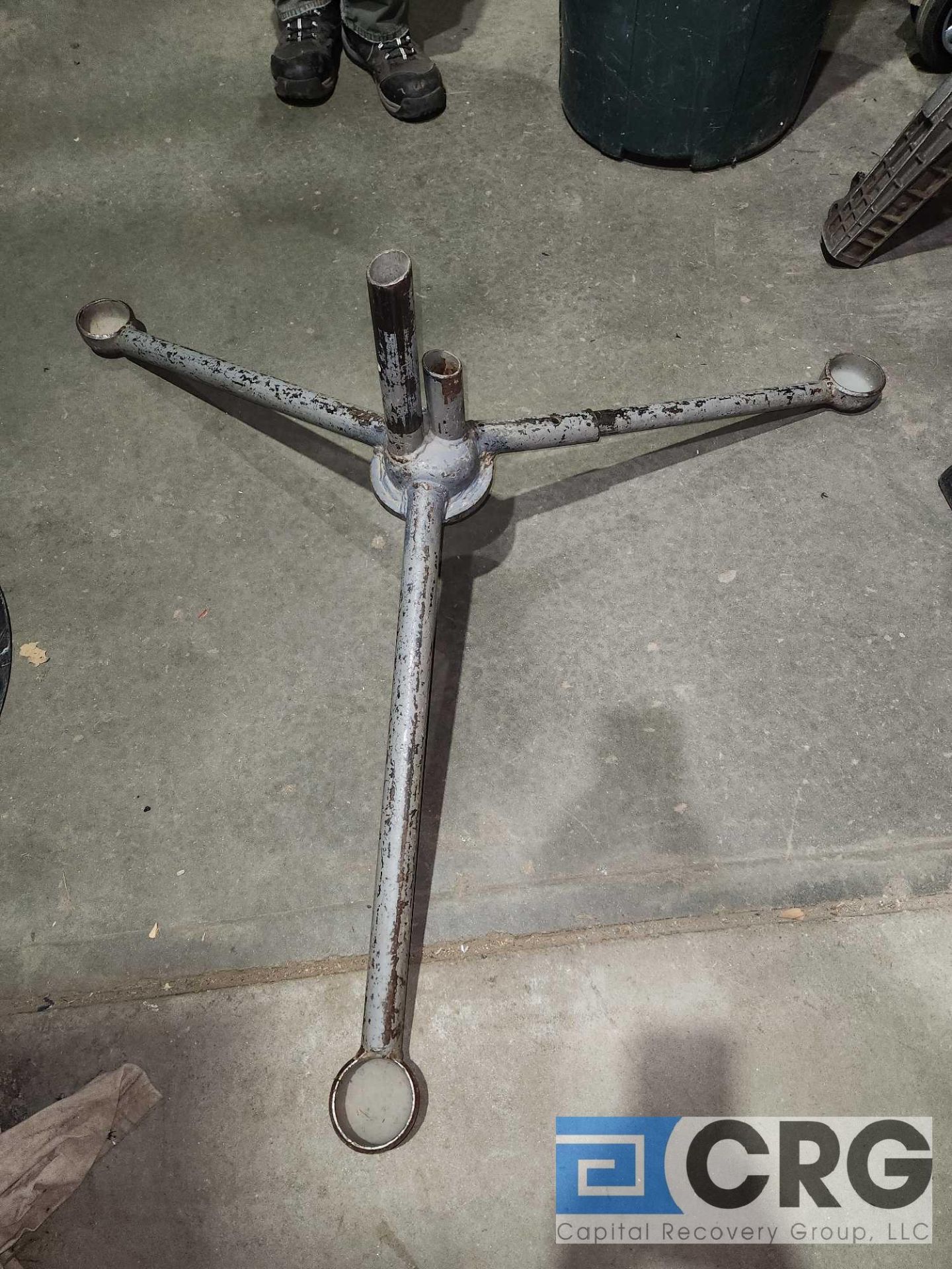Lot of (2) Eureka Tent Jacks, Great for Lifting 30' and 40' Navitracs - Image 2 of 2