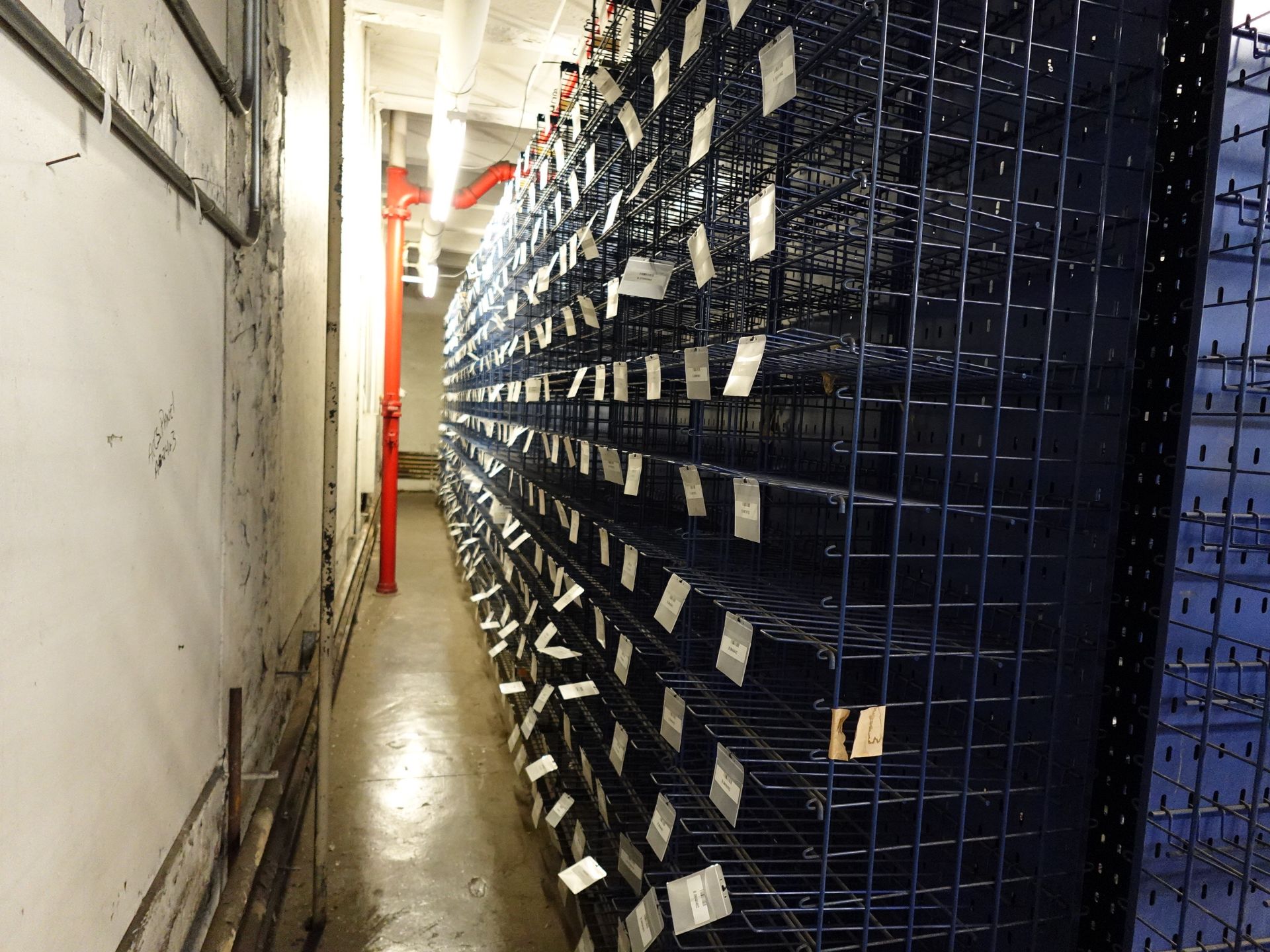 White storage and retrieval system - Image 3 of 4