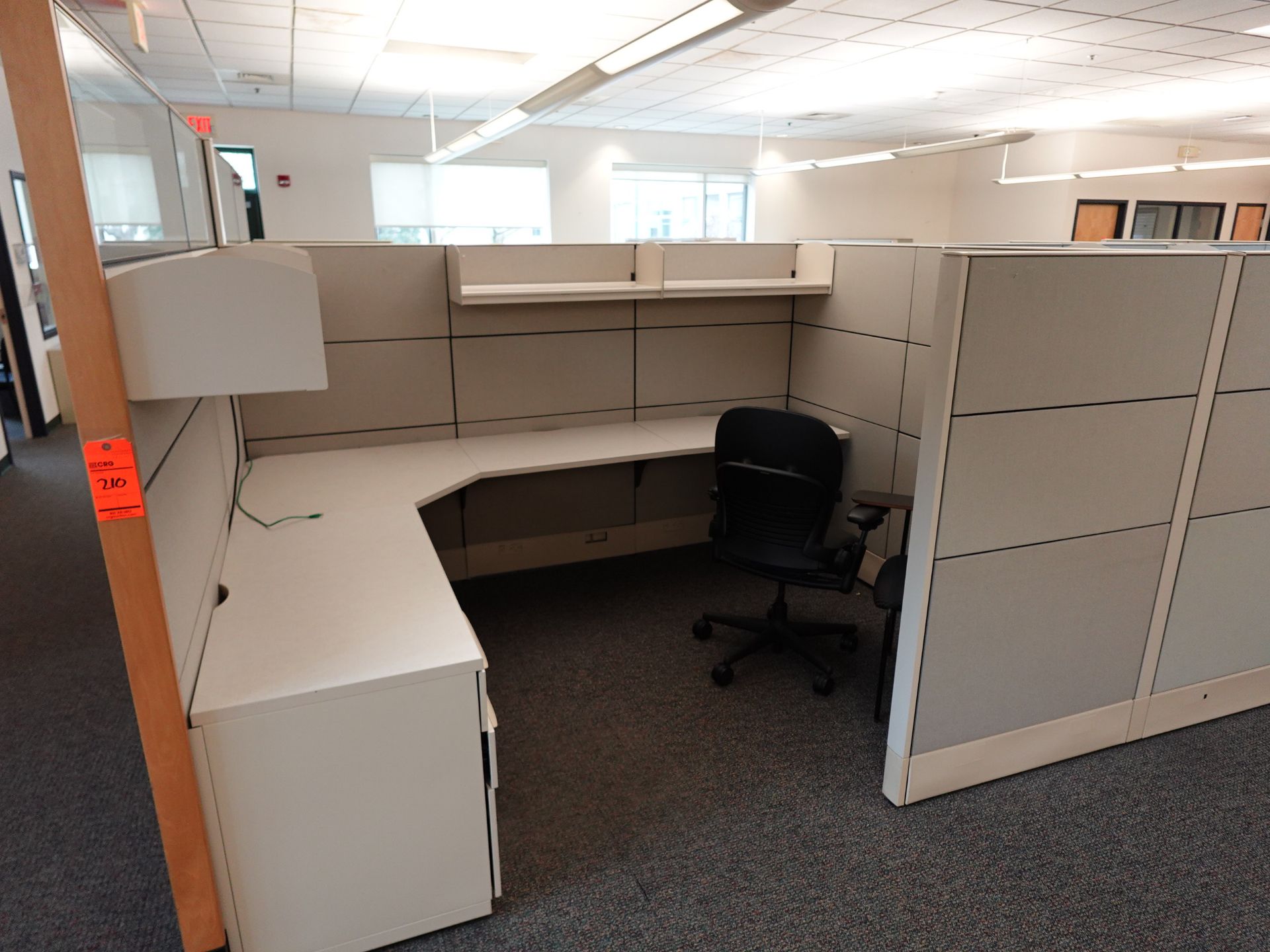 Haworth Office Cubicals - Image 7 of 11
