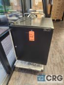 Perlick Hb24Bs-0 Undercounter Refrigerator