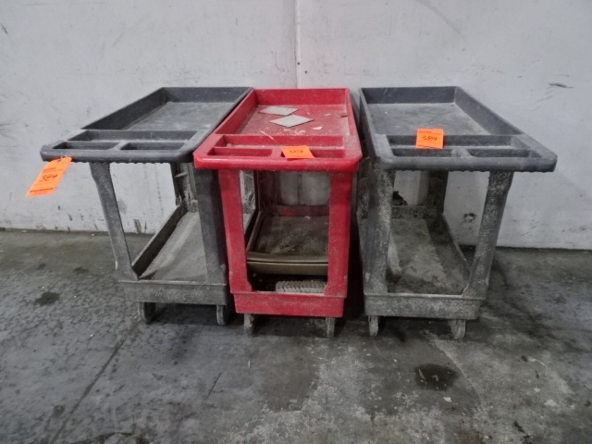 Rubbermaid Shop Carts