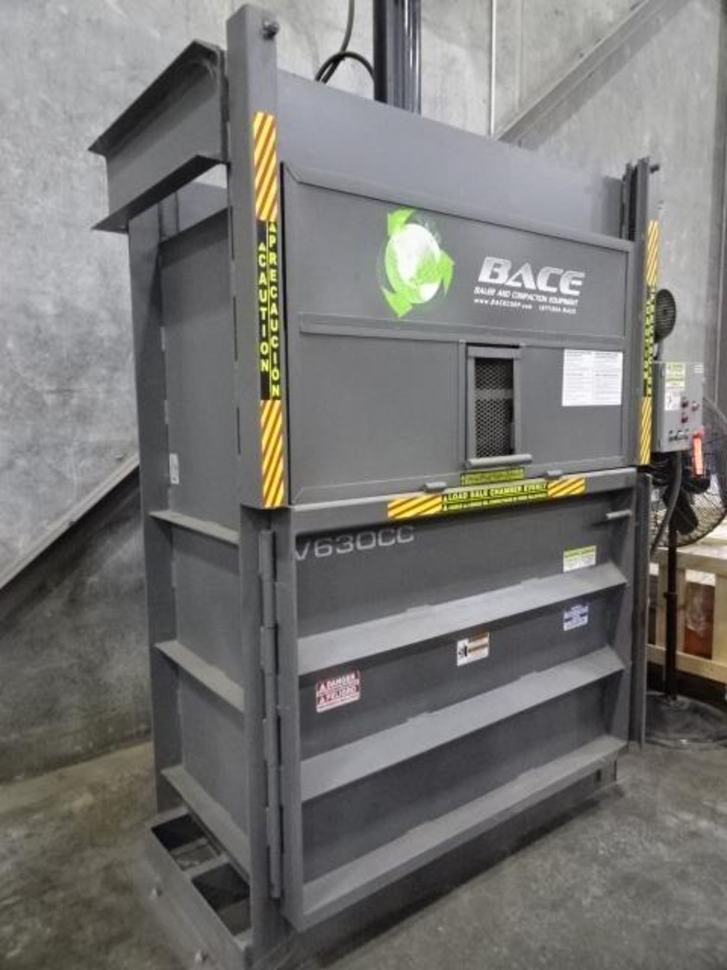Bace Cardboard Baler - Image 4 of 5