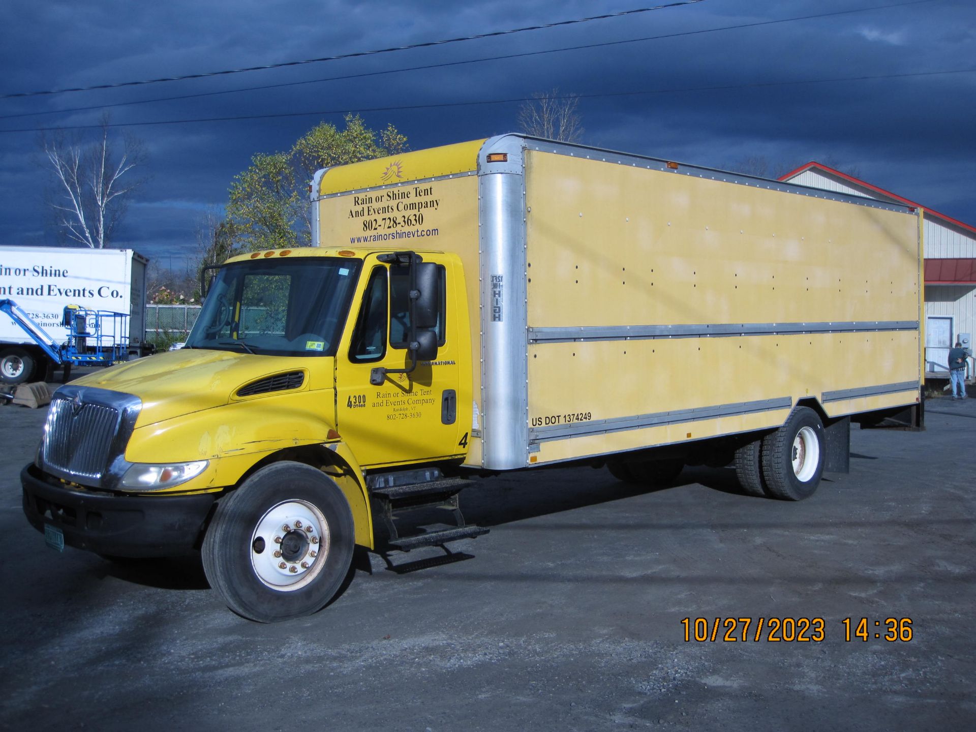 Internation Box Truck - Image 3 of 8