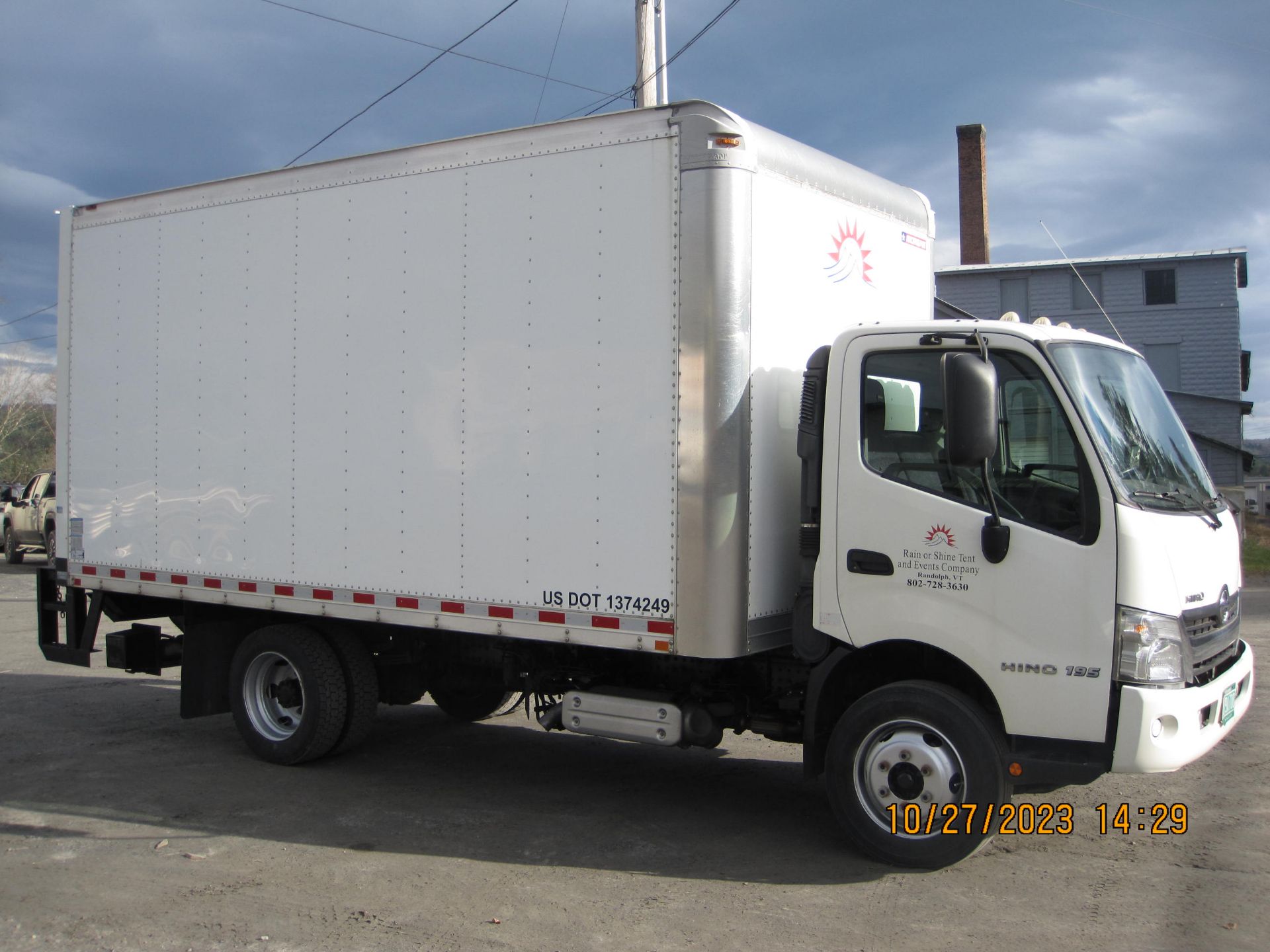 Hino Box Truck - Image 2 of 8