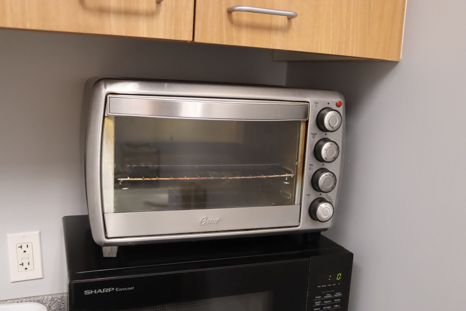 Refrigerator/ Microwave/ Toast Oven - Image 3 of 3