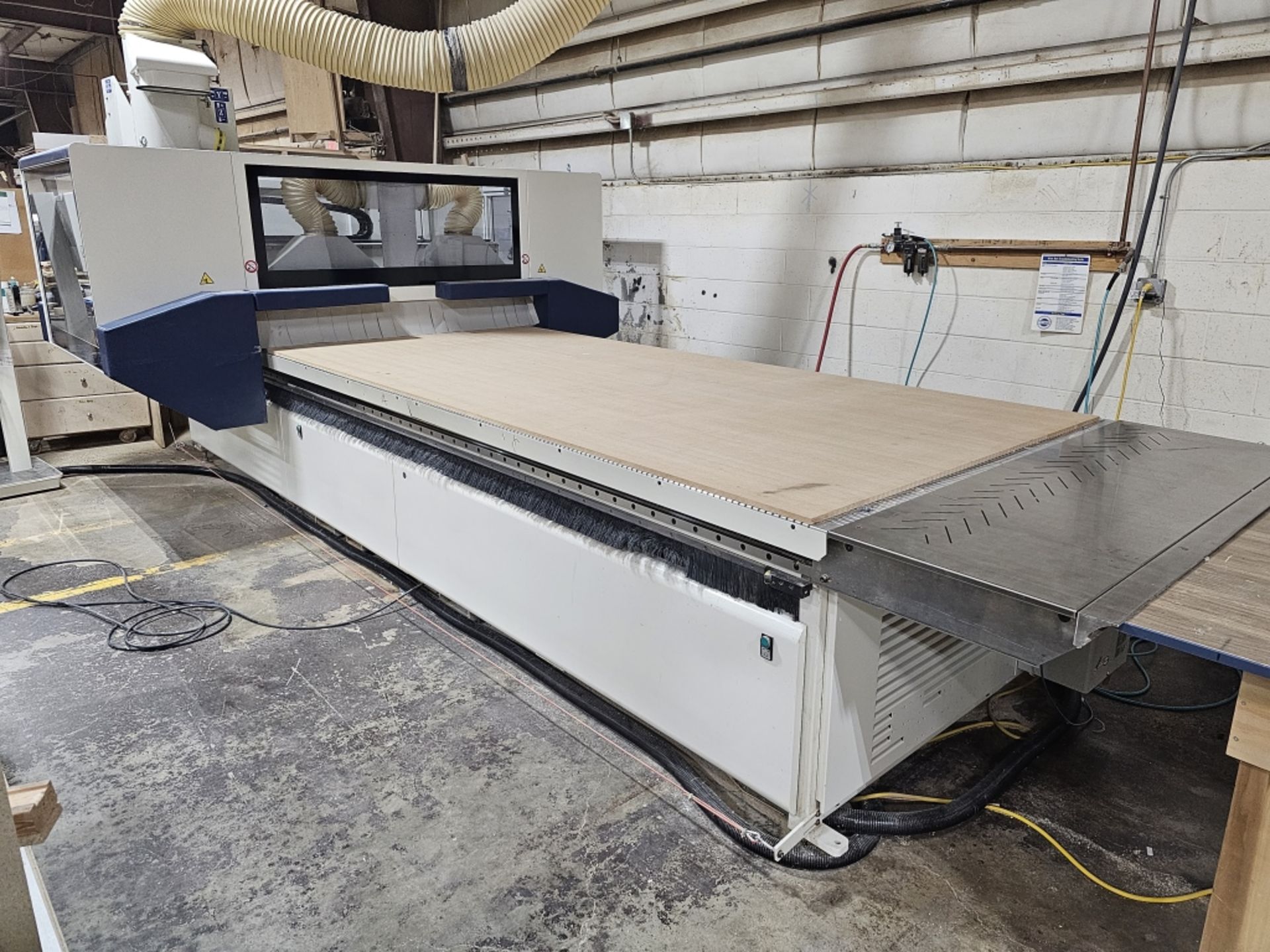 SCM CNC Machining Center - Image 13 of 37