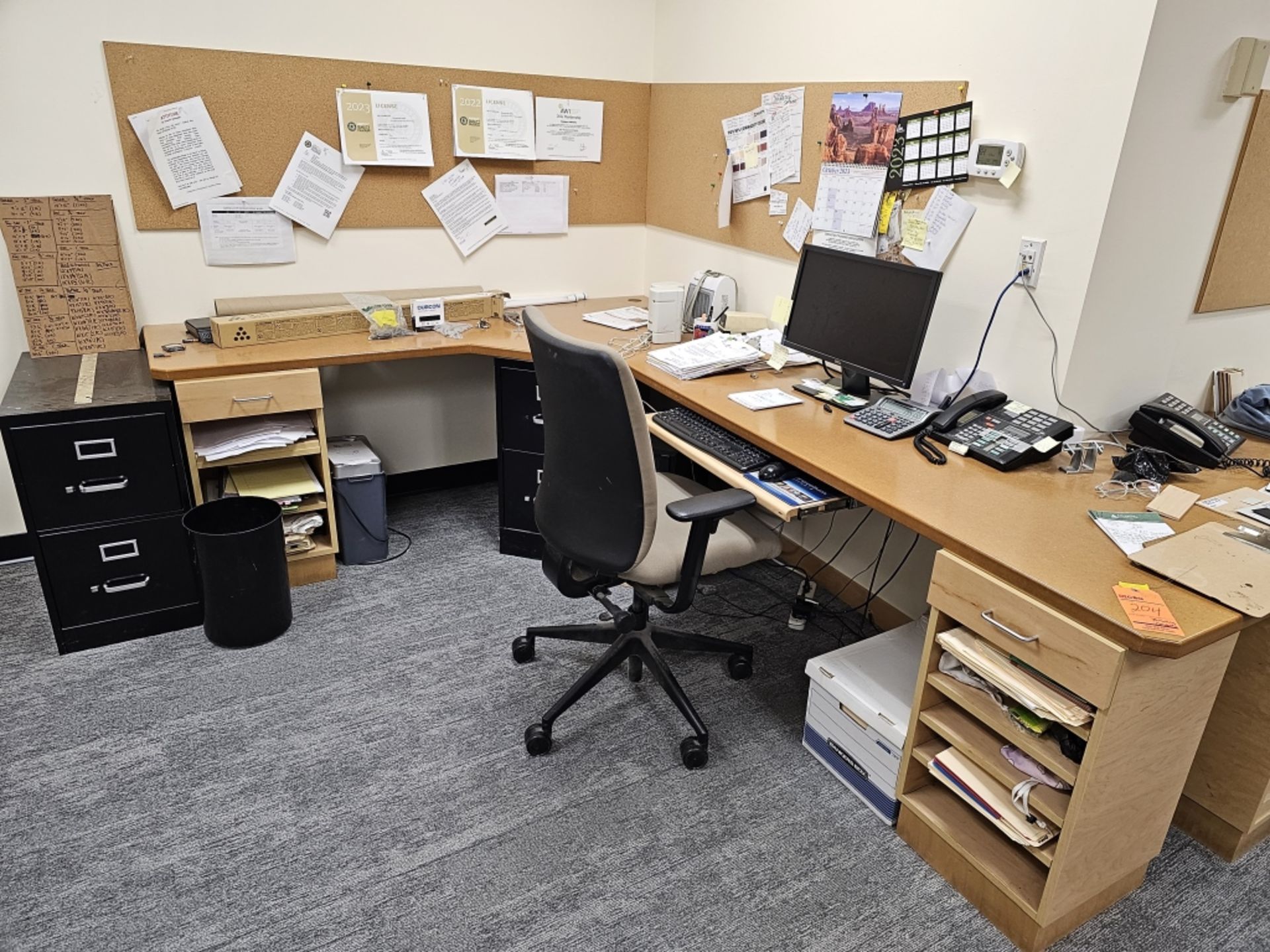 Office Furniture - Image 6 of 8