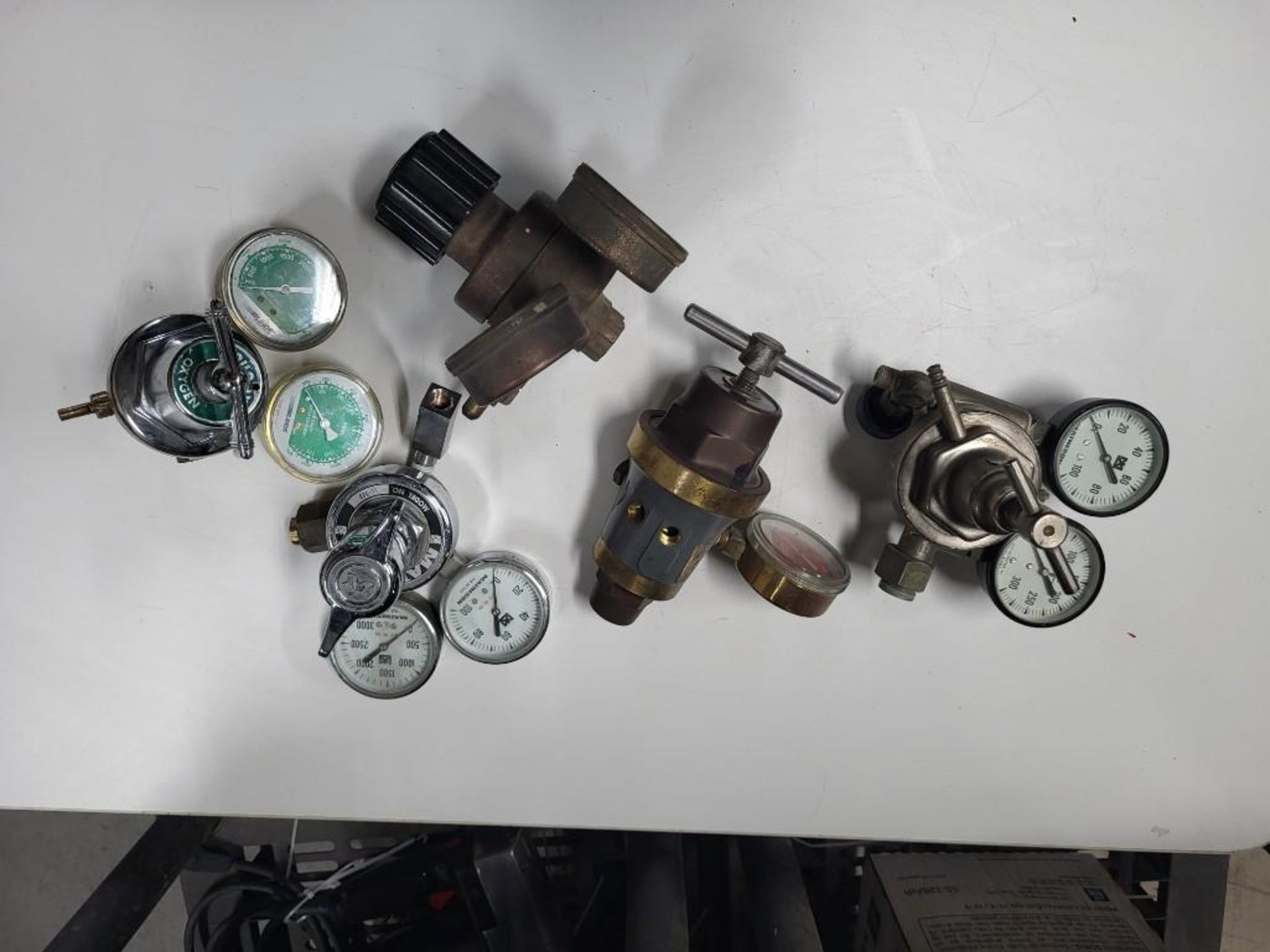 Lot Of 5 Assorted Gas Pressure Gauges