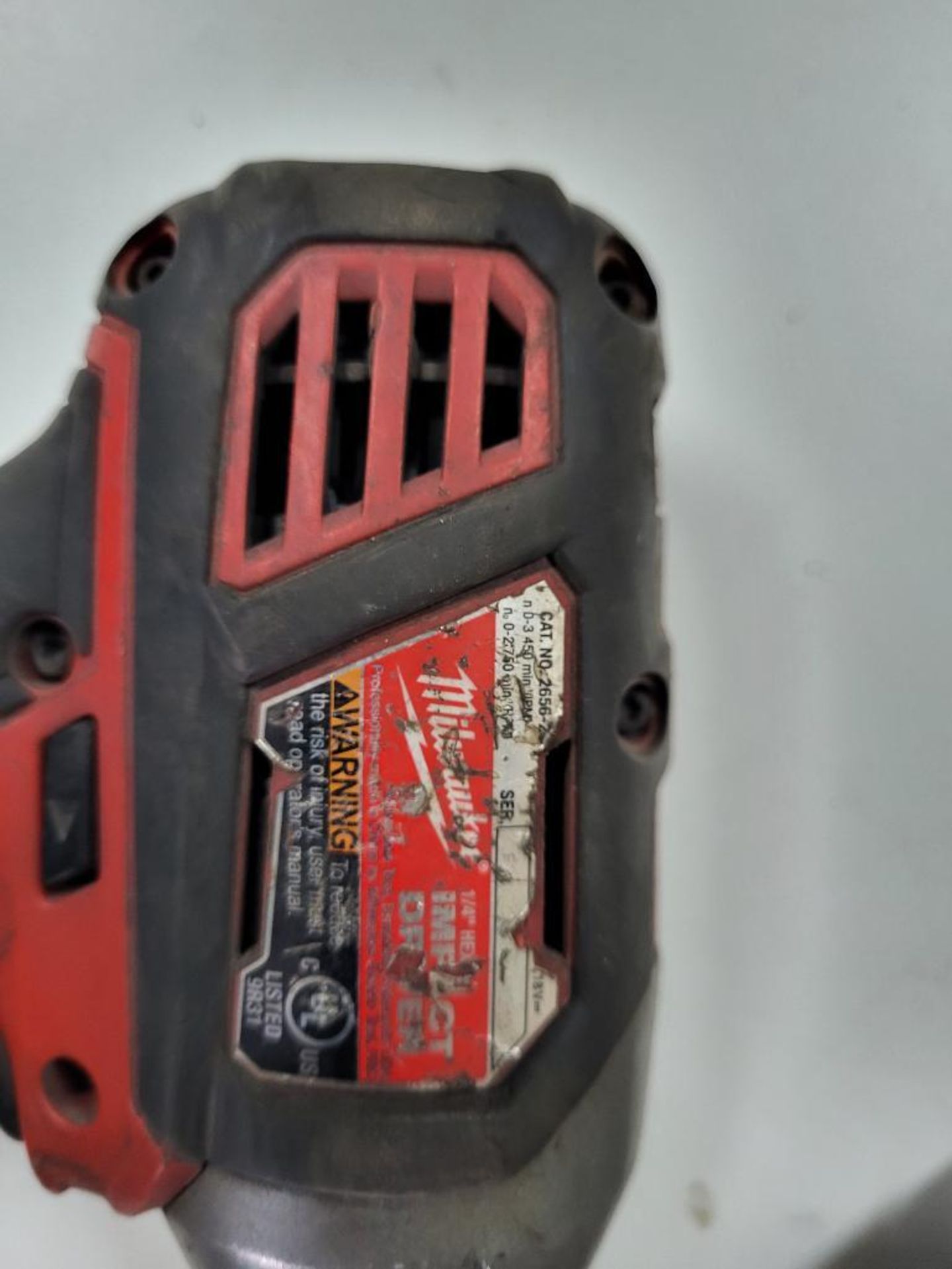 Lot Of Milwaukee Fuel Battery Tools Consisting Of 1 Drill 1 Impact Drill 2 Batteries 1 Charger - Image 3 of 4