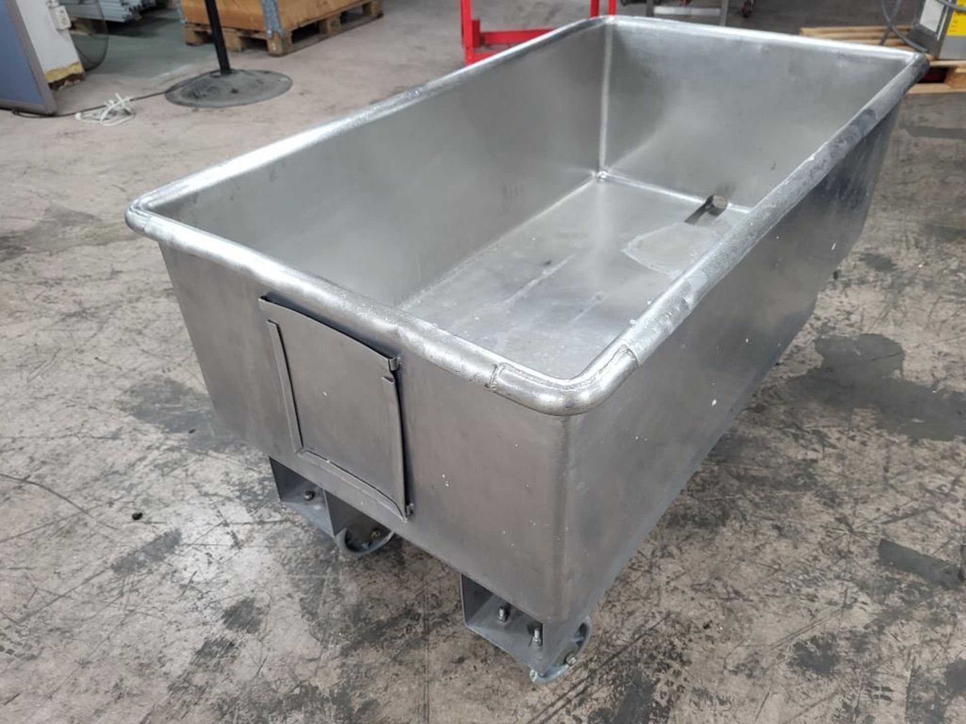 Stainless Steel Tub On Wheels 28x51 x 17 deep With Drain - Image 3 of 3